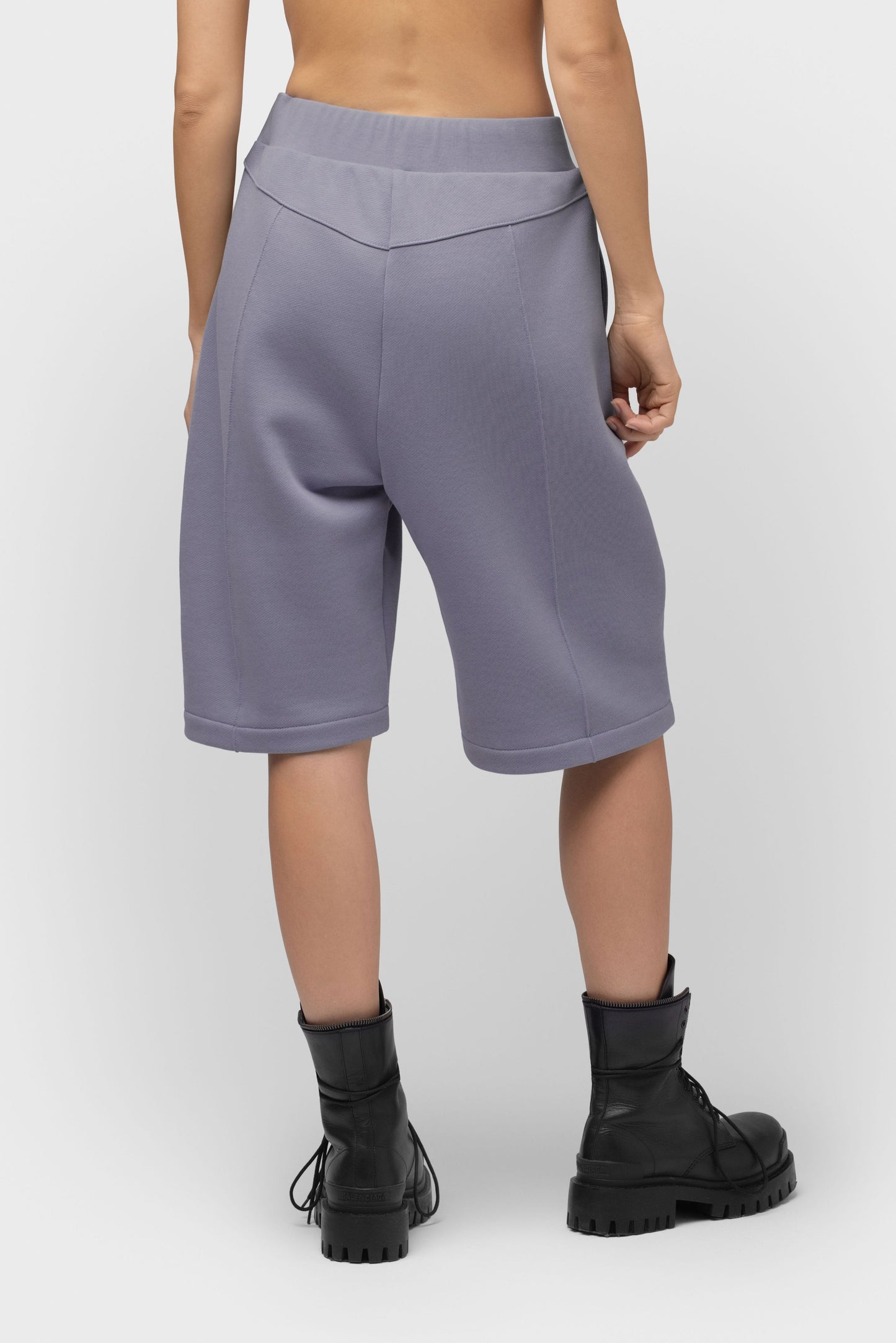 FREIZEITANZUG MIT SHORTS