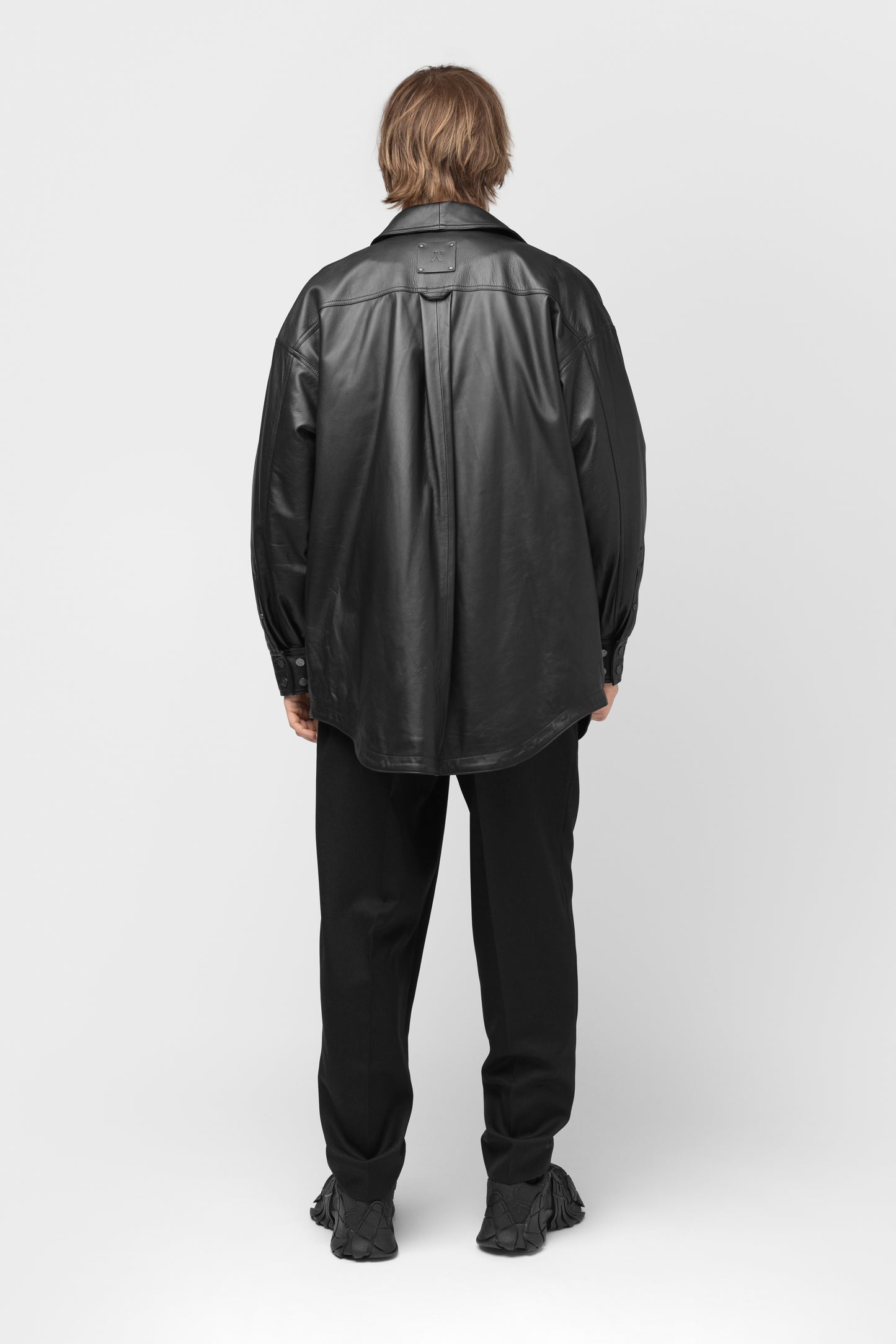 NATŪRALIOS ODOS PAŠILTINTA STRIUKĖ-MARŠKINIAI