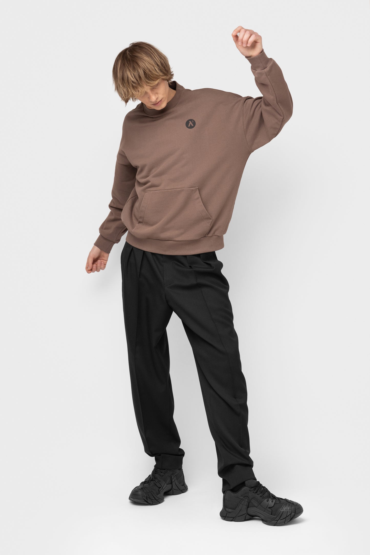 OVERSIZED SWEATSHIRT BE PŪKO