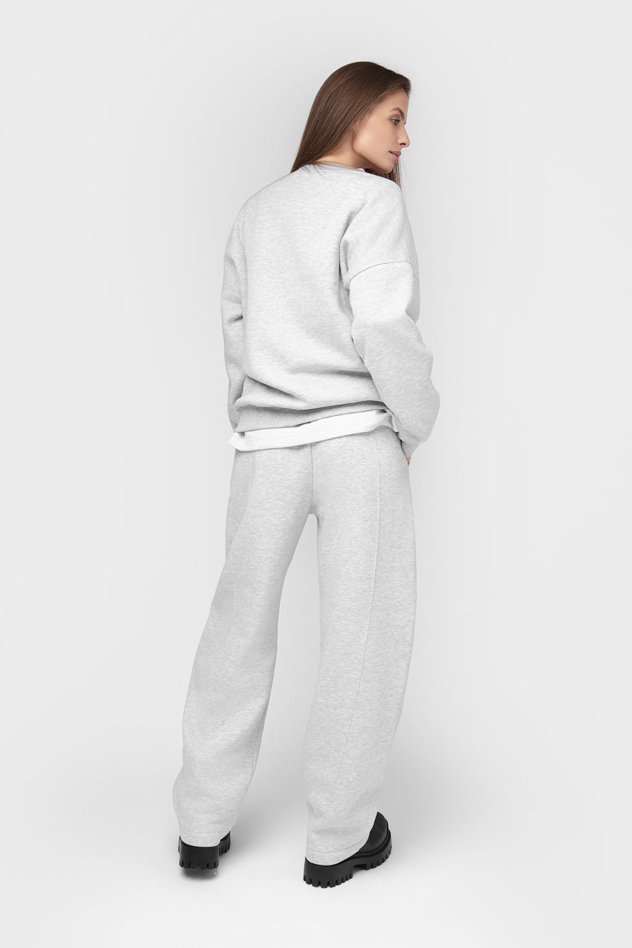 OVERSIZED SWEATSHIRT SU PŪKU