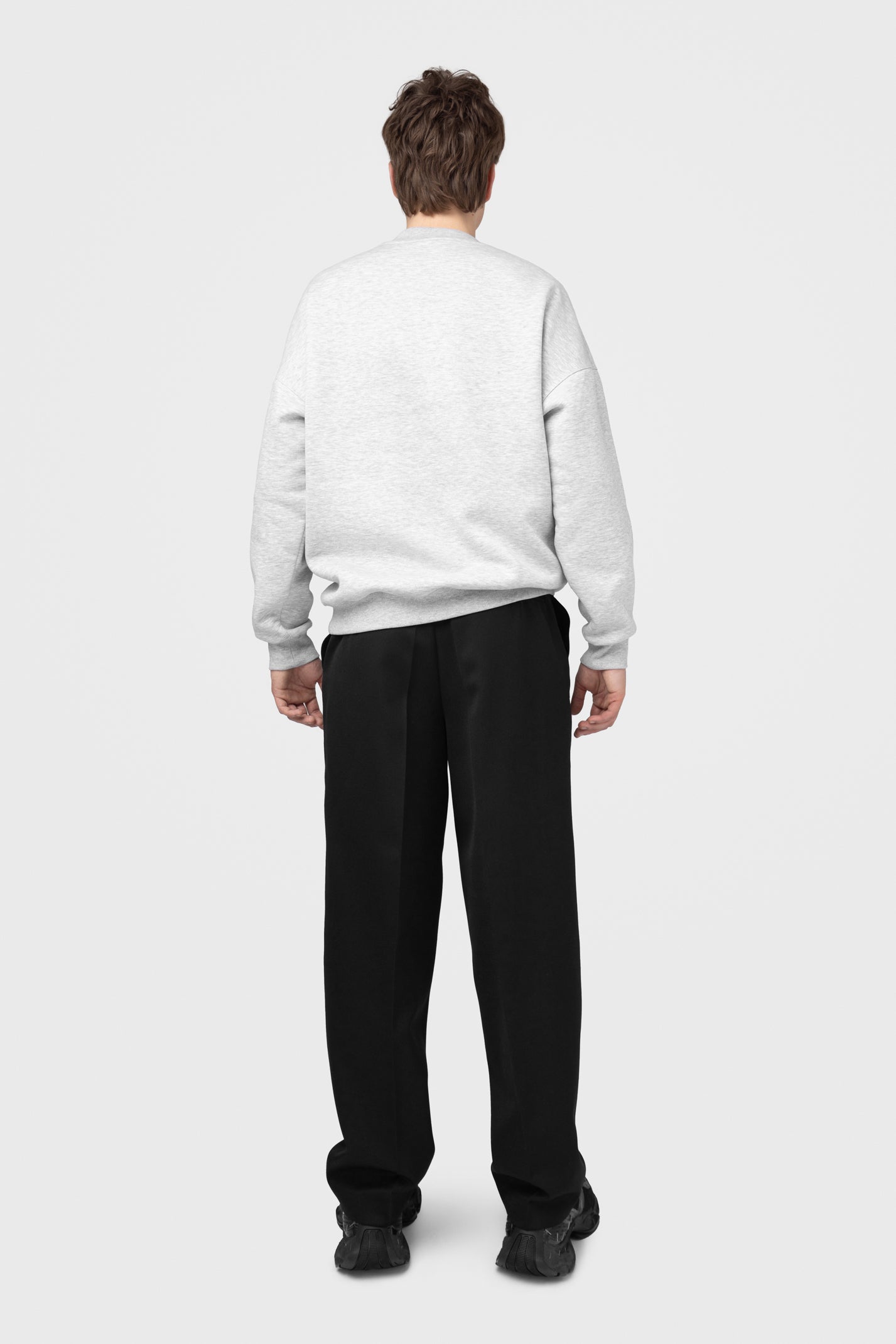 OVERSIZED SWEATSHIRT SU PŪKU