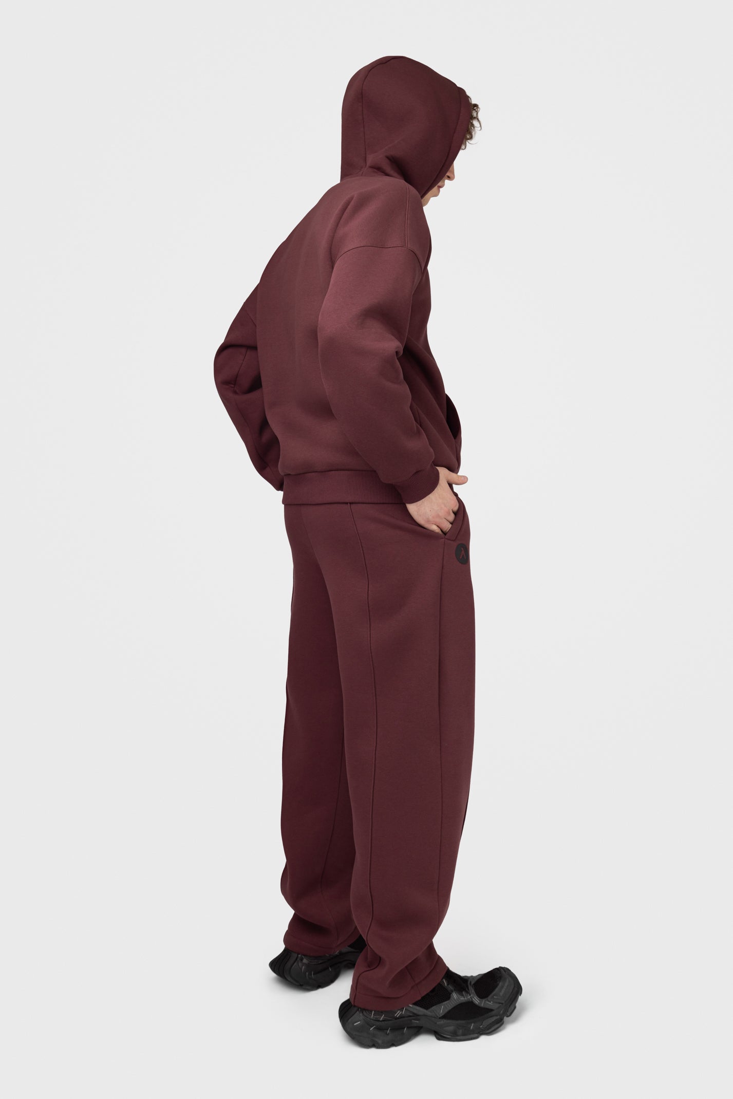 OVERSIZED HOODIE SU PŪKU