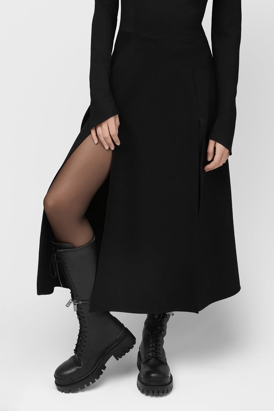 SUKNELĖ - EBONE