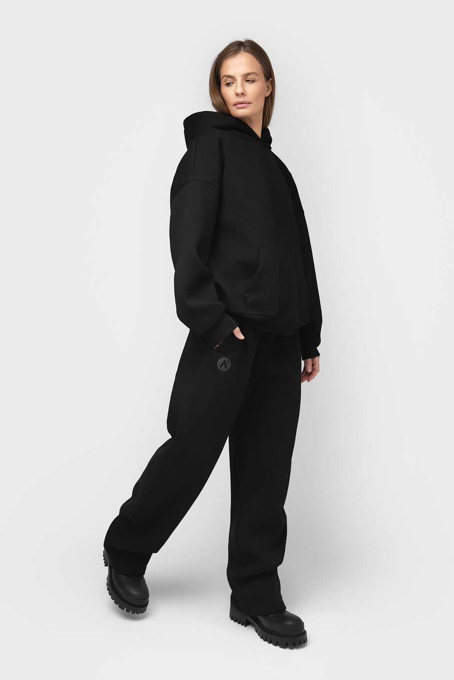 OVERSIZED HOODIE SU PŪKU