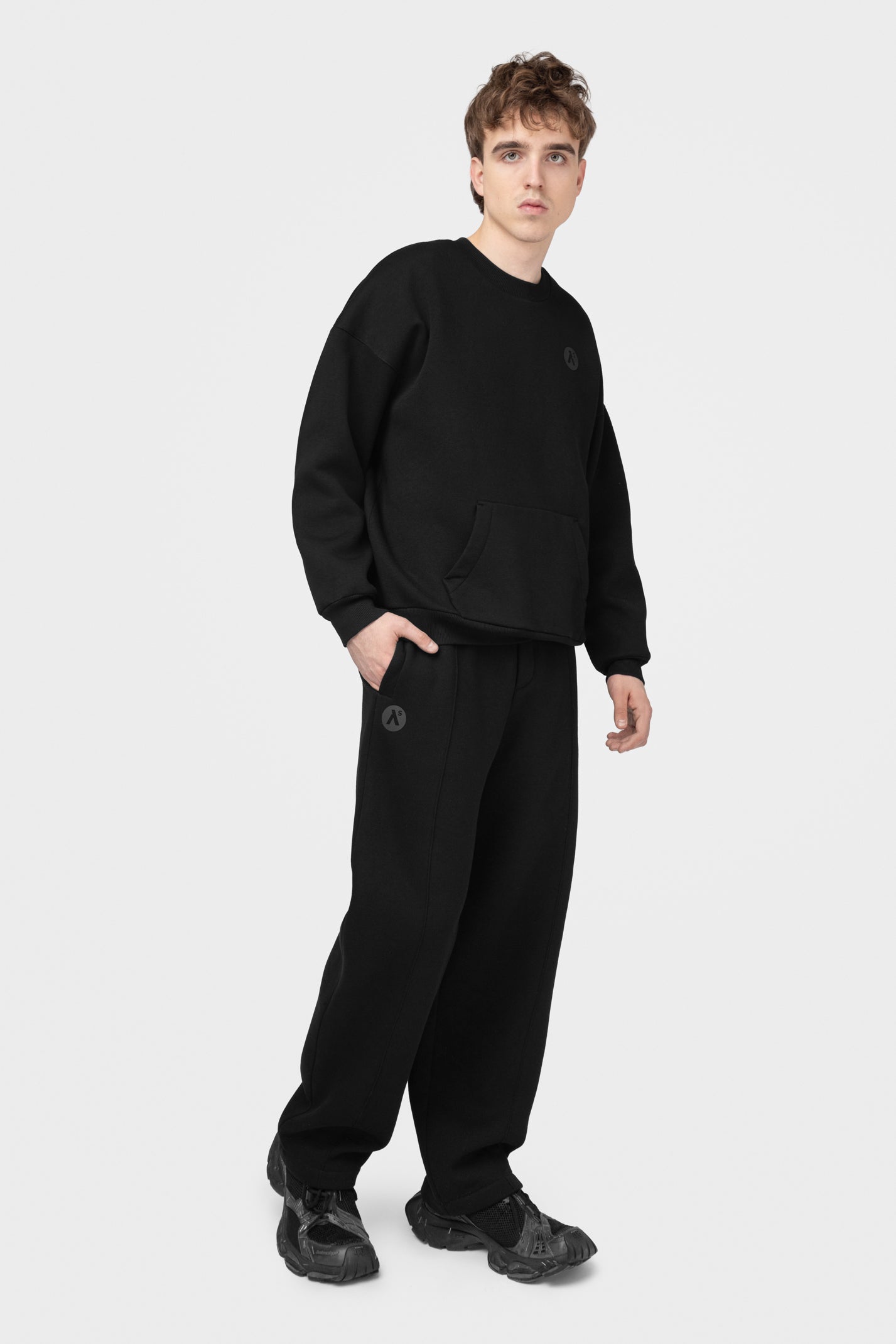 OVERSIZED SWEATSHIRT SU PŪKU