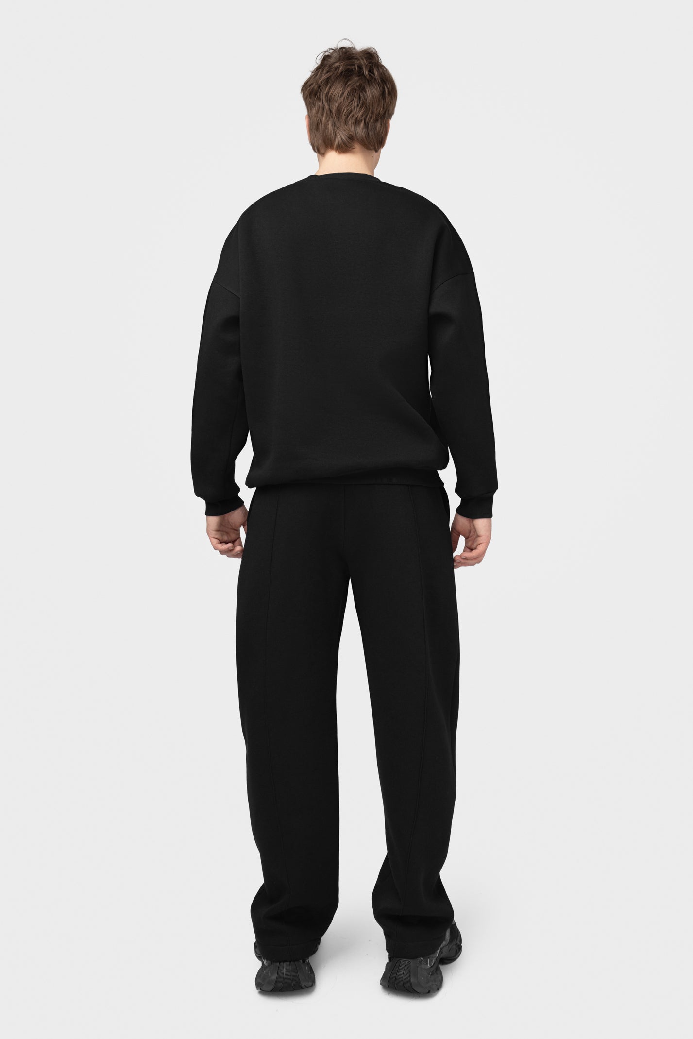 OVERSIZED SWEATSHIRT SU PŪKU