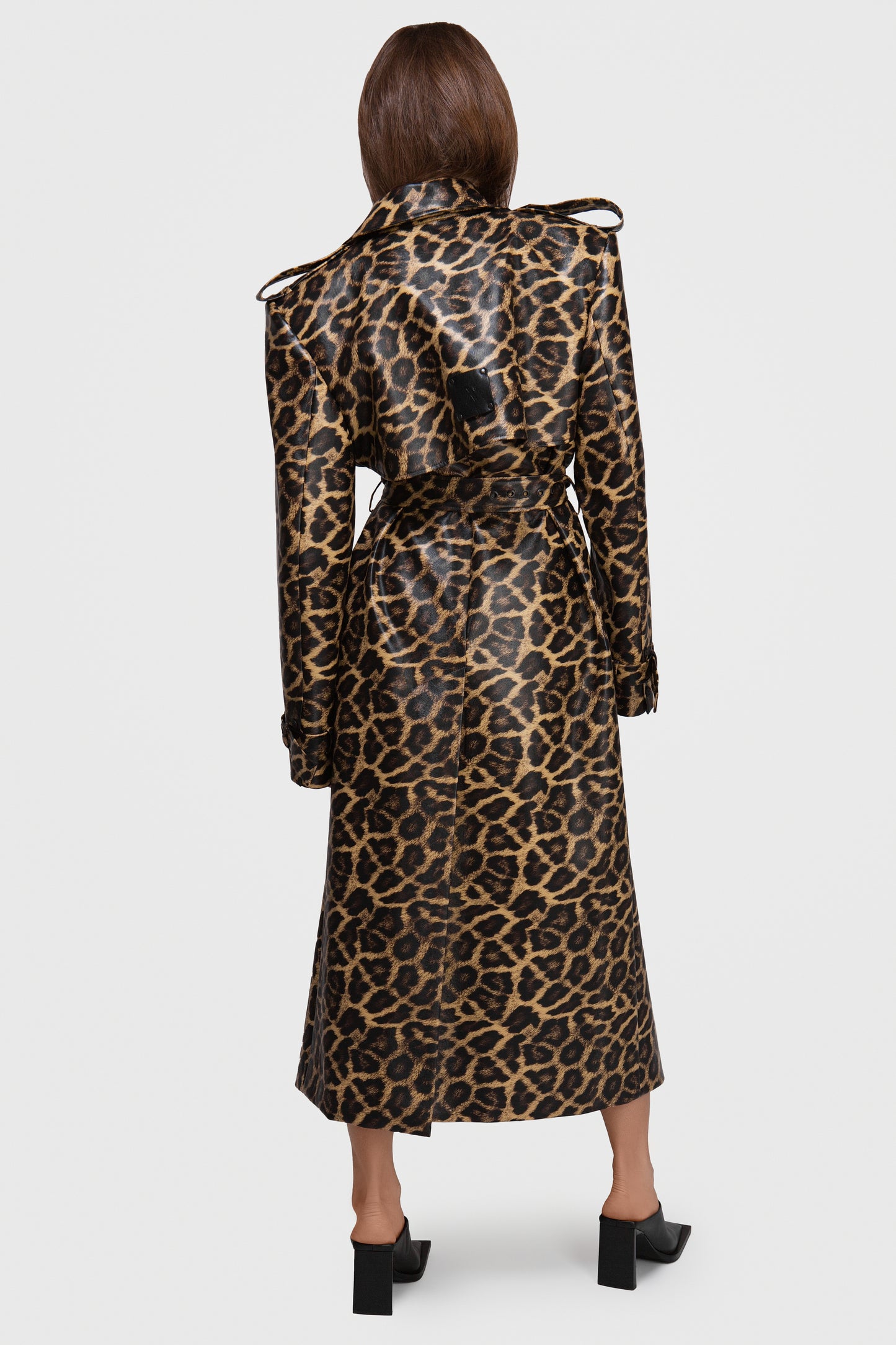 LEOPARDO RAŠTO DIRBTINĖS ODOS PALTAS