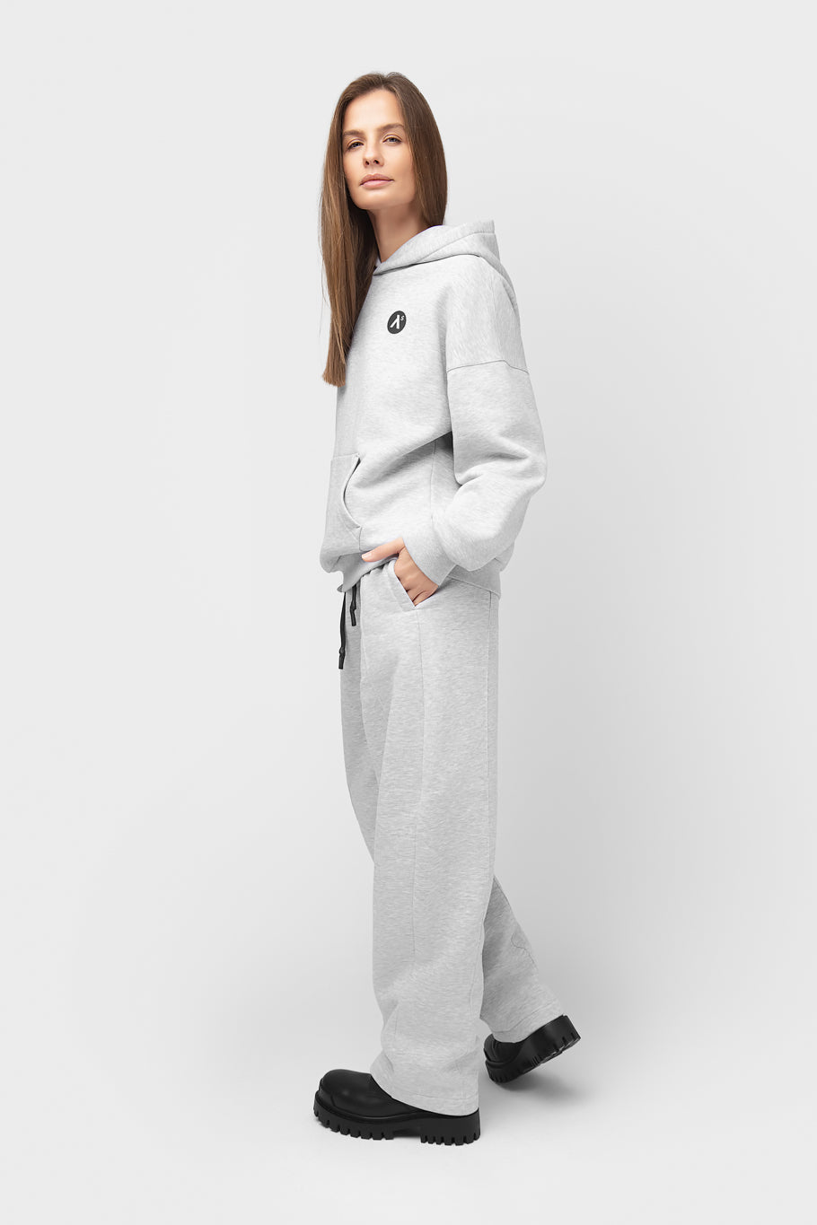 OVERSIZED HOODIE SU PŪKU