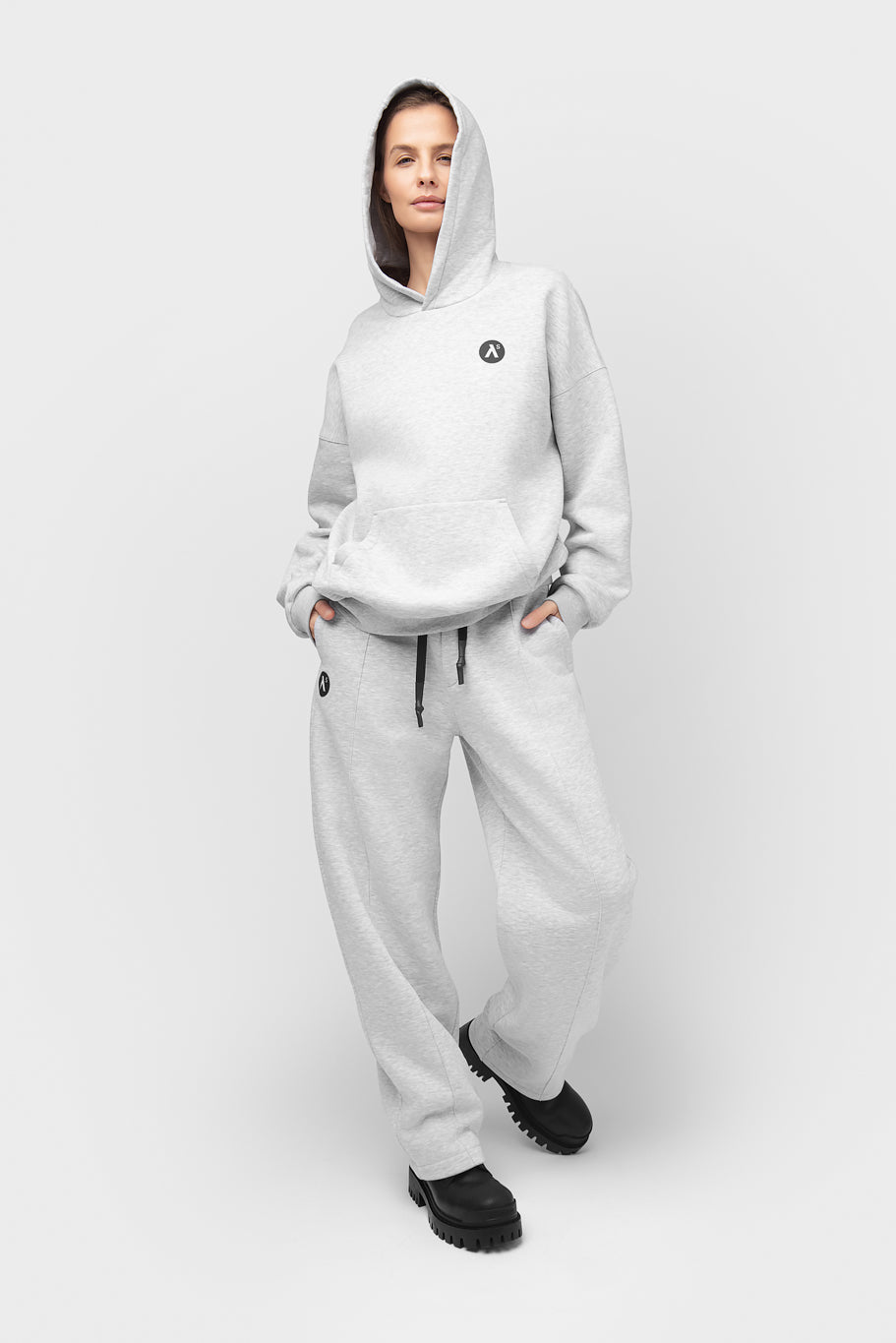 OVERSIZED HOODIE SU PŪKU