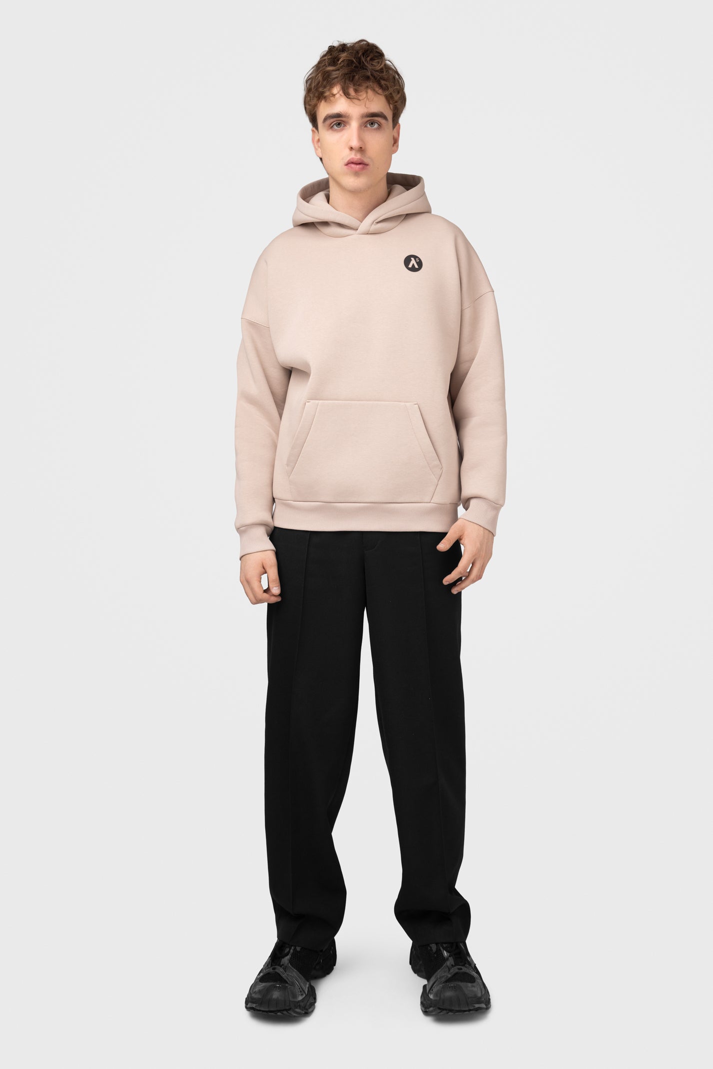 OVERSIZED HOODIE SU PŪKU