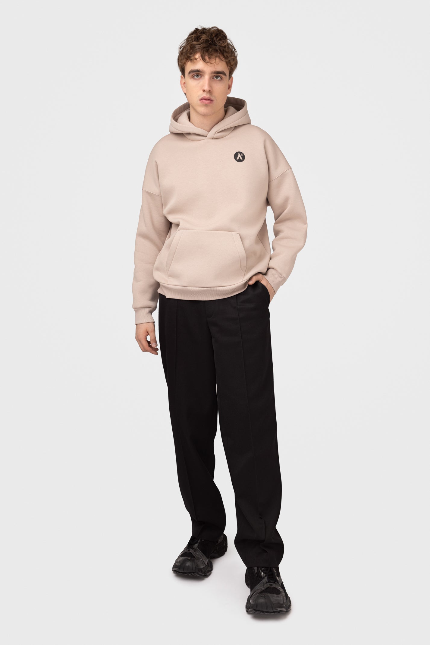 OVERSIZED HOODIE SU PŪKU