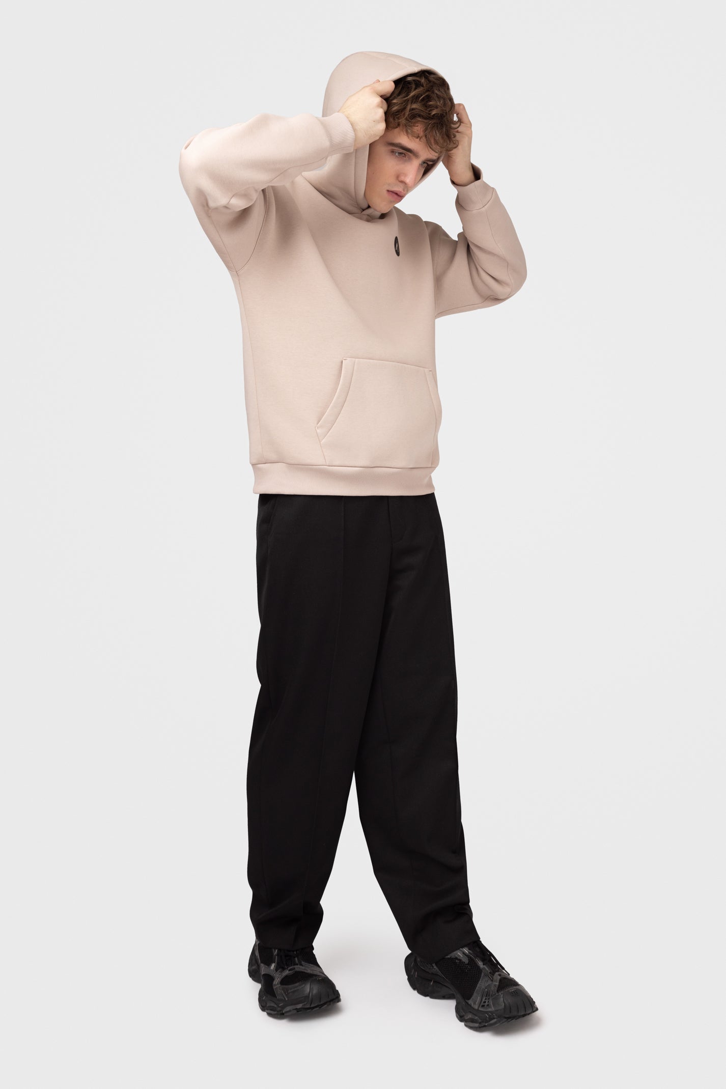 OVERSIZED HOODIE SU PŪKU