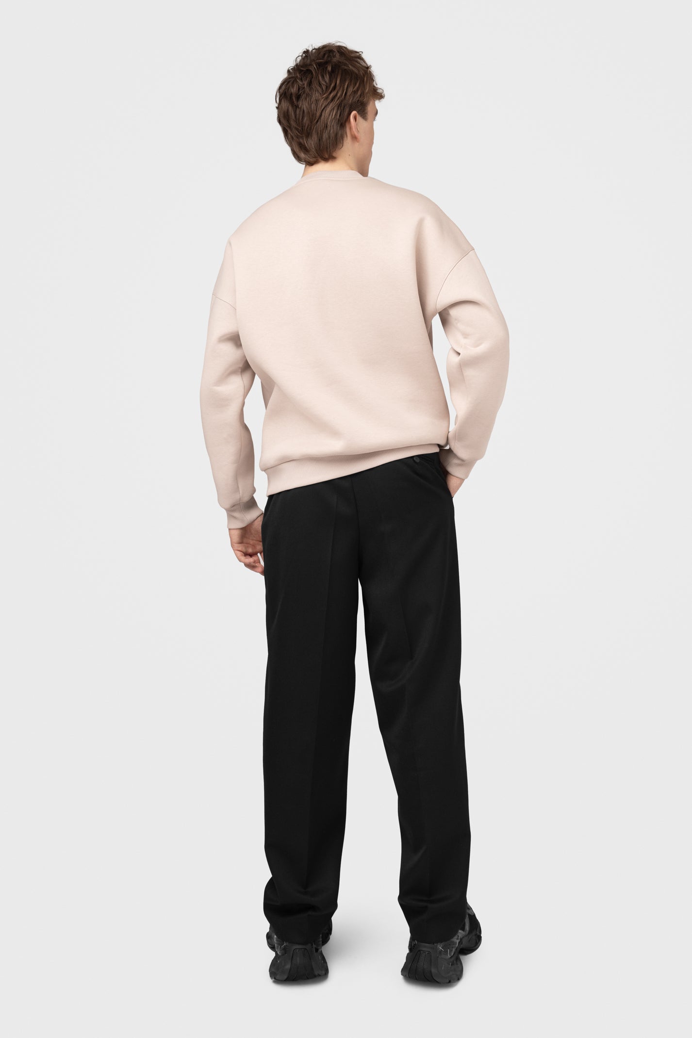 OVERSIZED SWEATSHIRT SU PŪKU