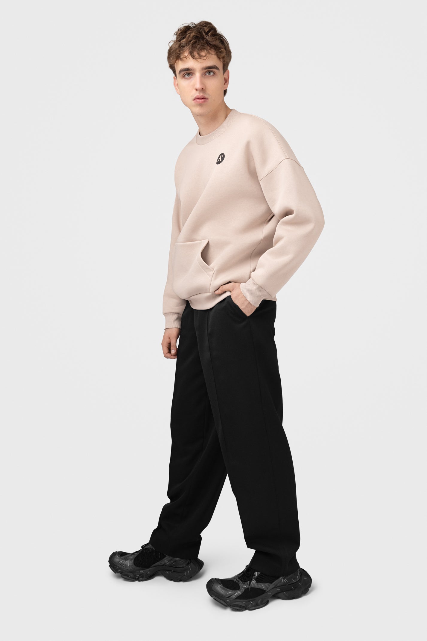OVERSIZED SWEATSHIRT SU PŪKU