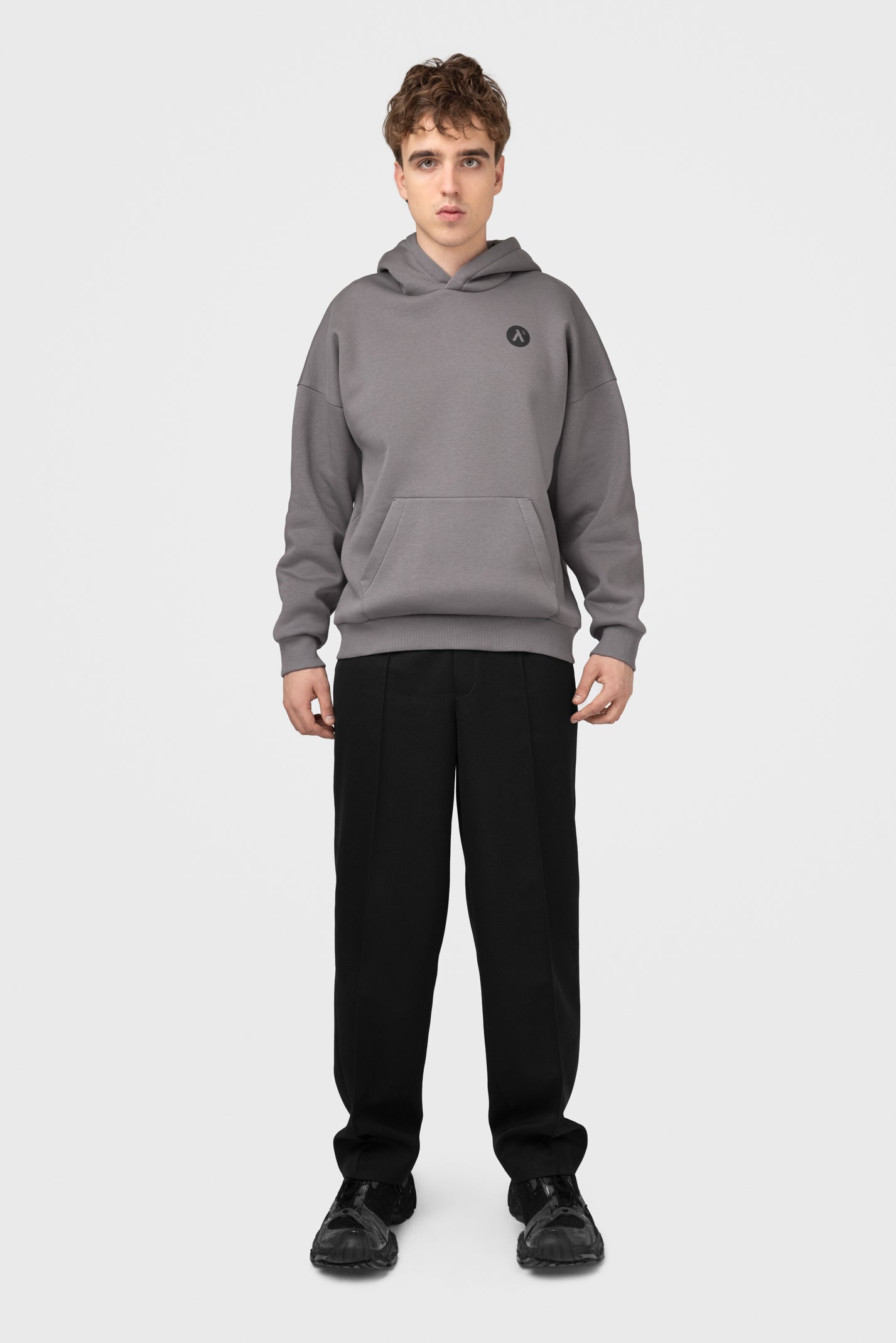 OVERSIZED HOODIE SU PŪKU