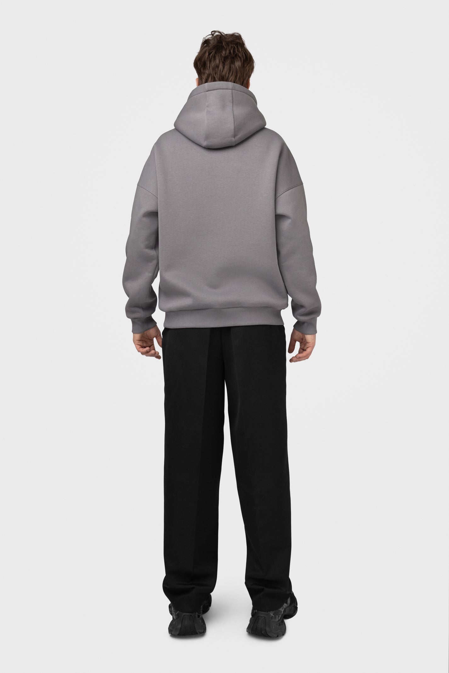 OVERSIZED HOODIE SU PŪKU