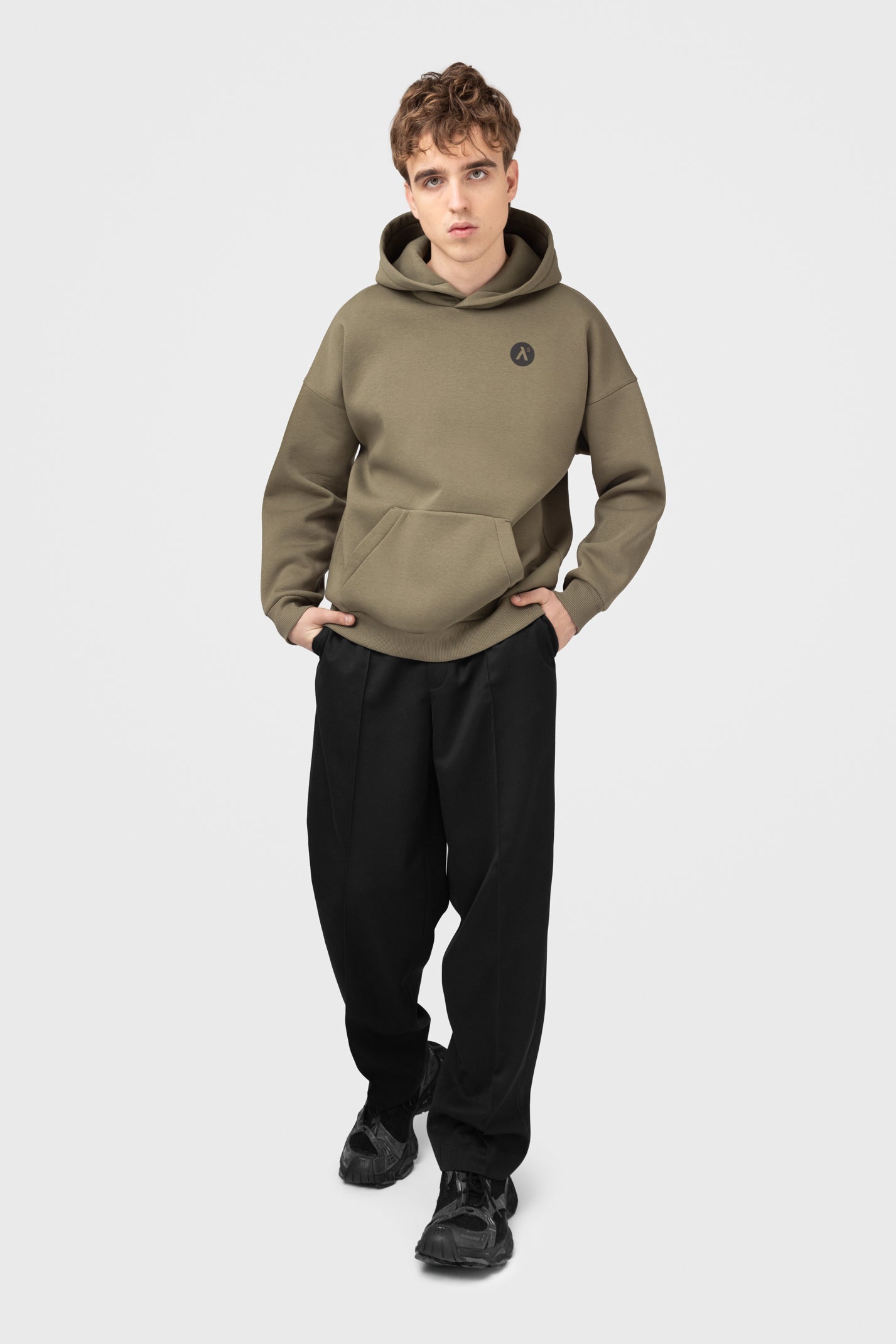 OVERSIZED HOODIE SU PŪKU