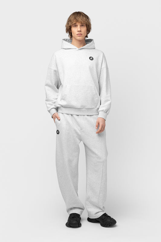 OVERSIZED LAISVALAIKIO KOSTIUMAS BE PŪKO