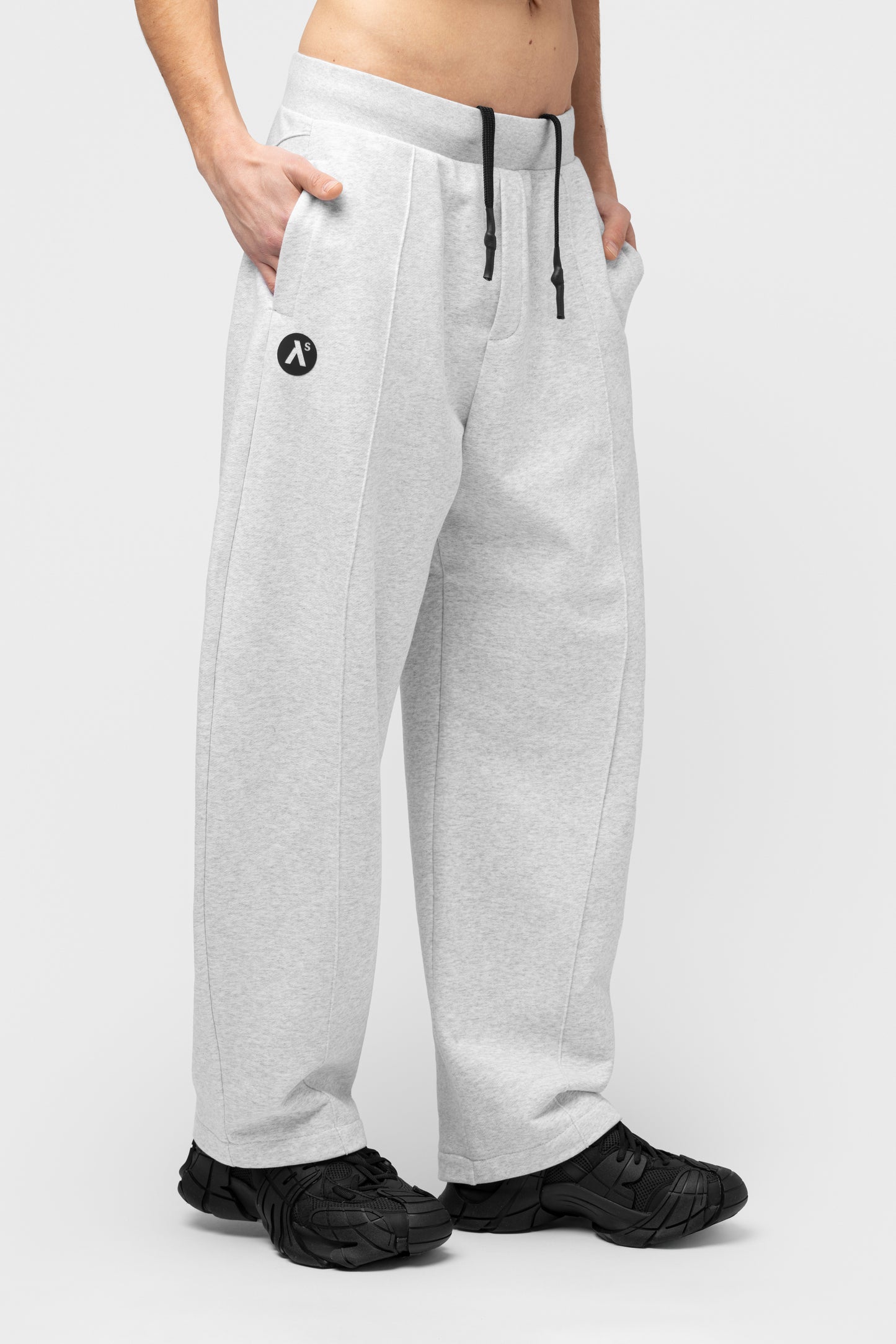 OVERSIZED TRACKSUIT