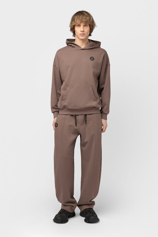 OVERSIZED LAISVALAIKIO KOSTIUMAS BE PŪKO