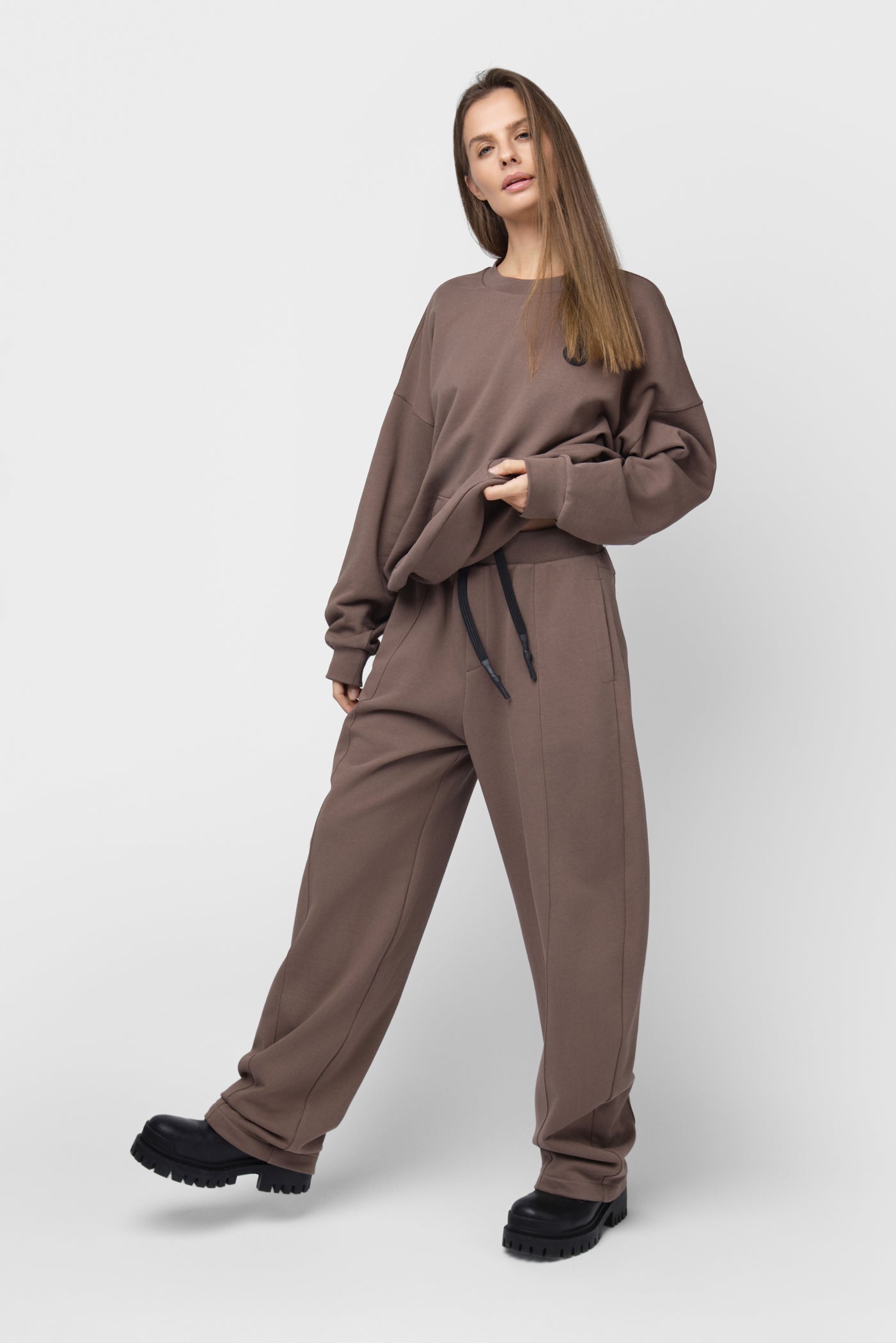 OVERSIZED SWEATSHIRT SU PŪKU