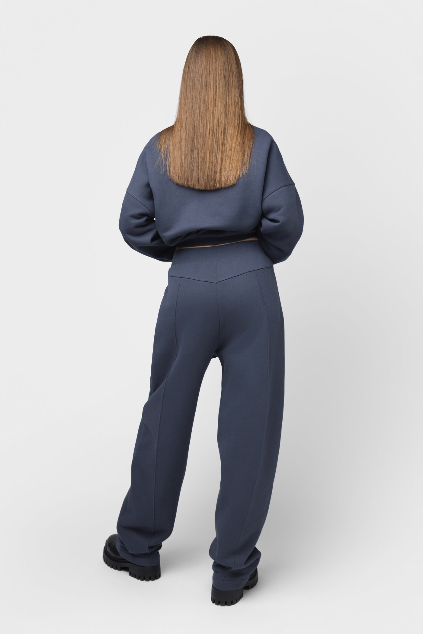 OVERSIZED SWEATSHIRT BE PŪKO