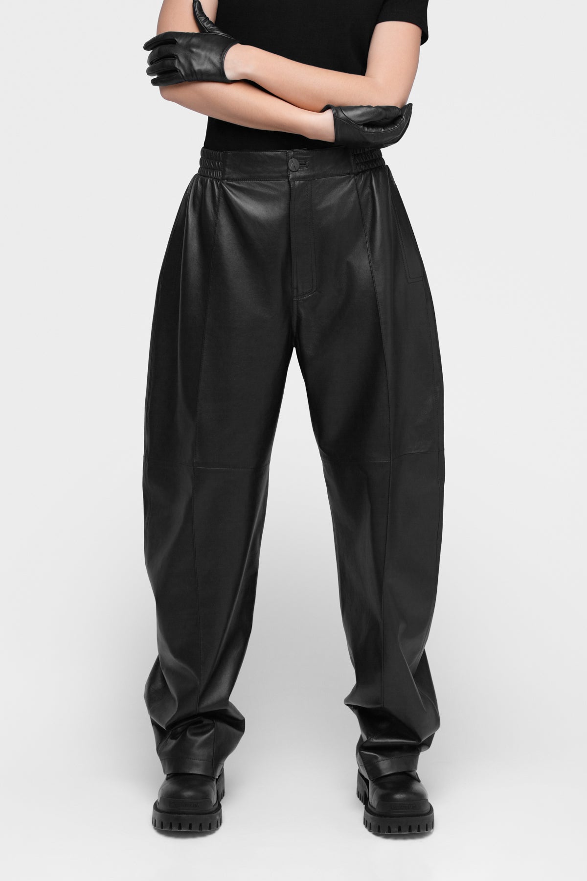 LONG LEATHER GLOVES