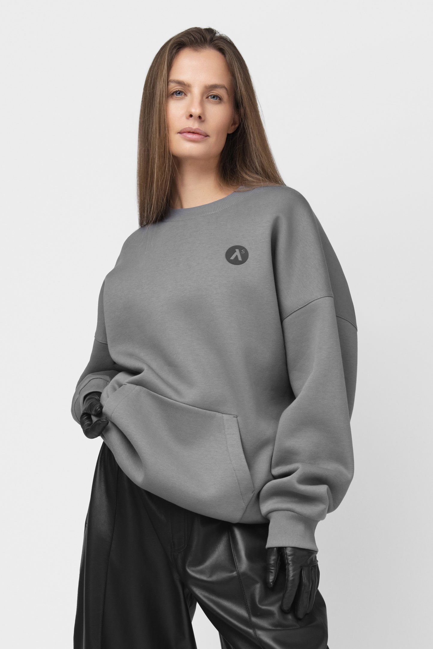 OVERSIZED SWEATSHIRT SU PŪKU