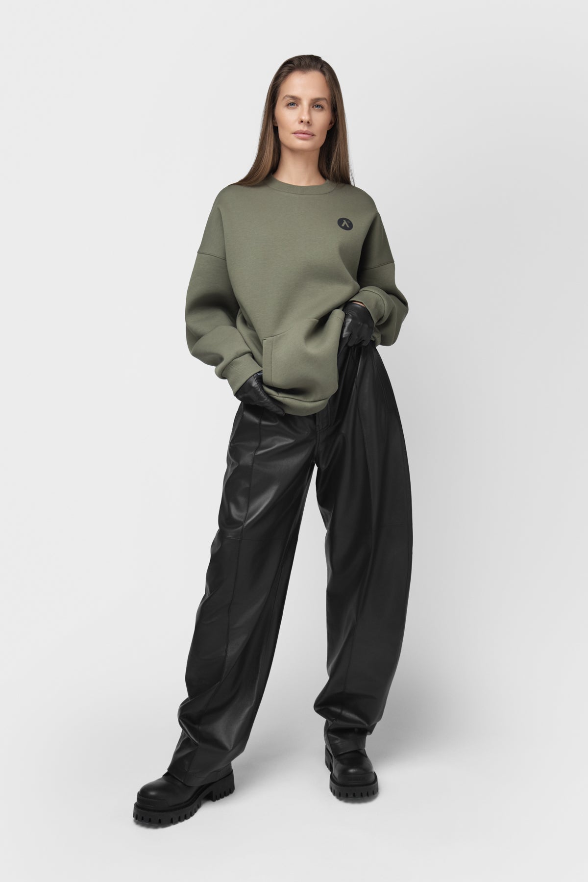 OVERSIZED SWEATSHIRT SU PŪKU