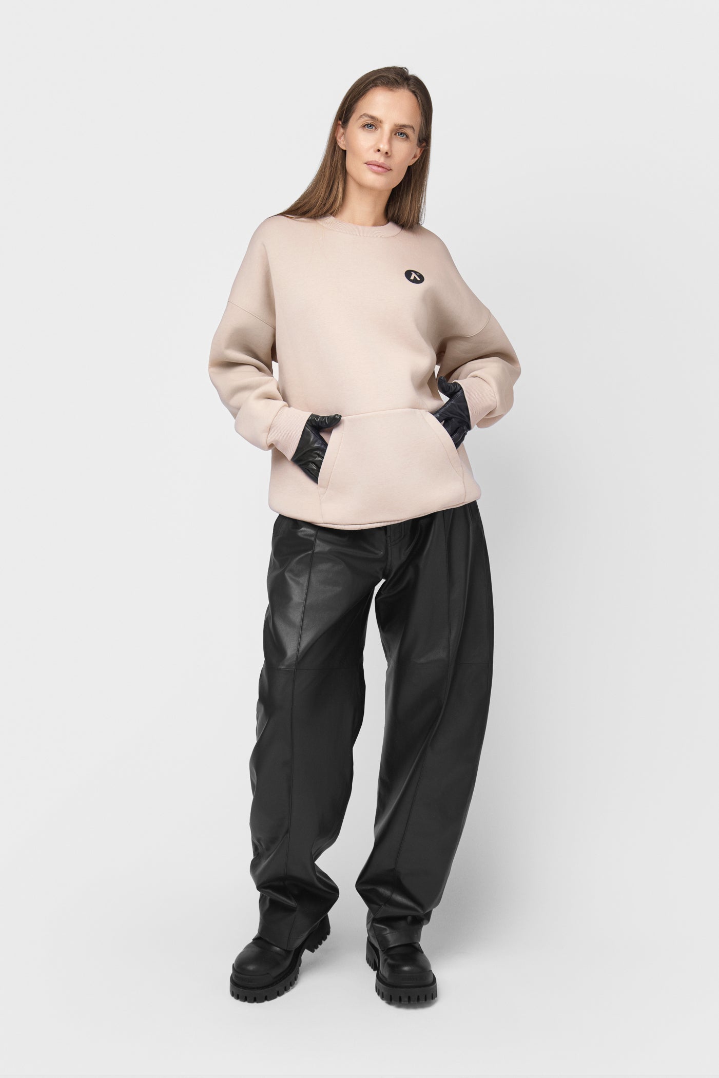 OVERSIZED SWEATSHIRT SU PŪKU