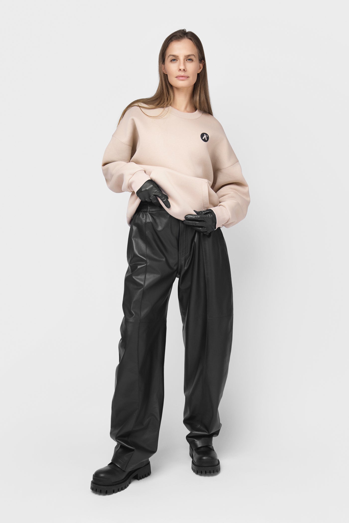 OVERSIZED SWEATSHIRT SU PŪKU