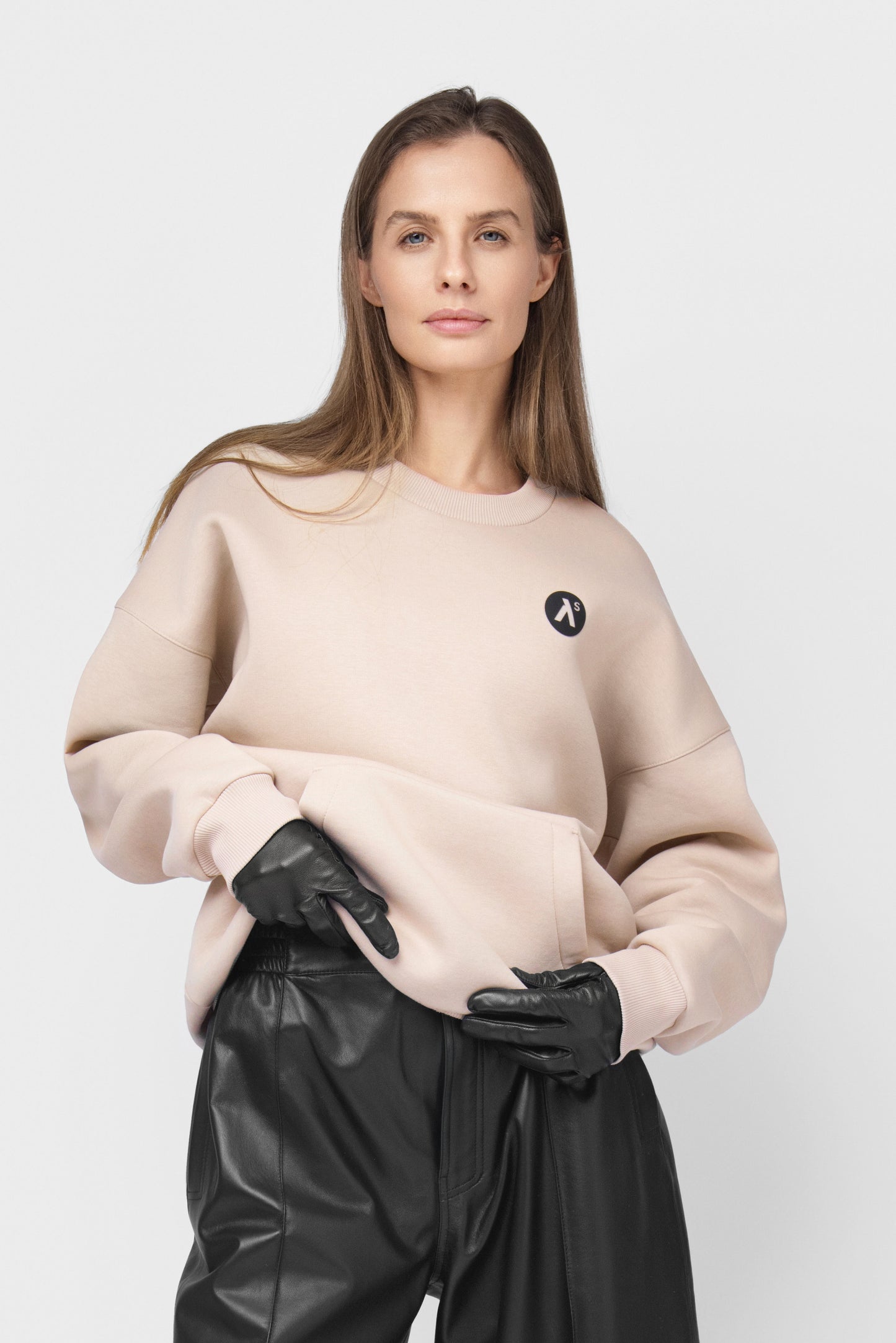 OVERSIZED SWEATSHIRT SU PŪKU