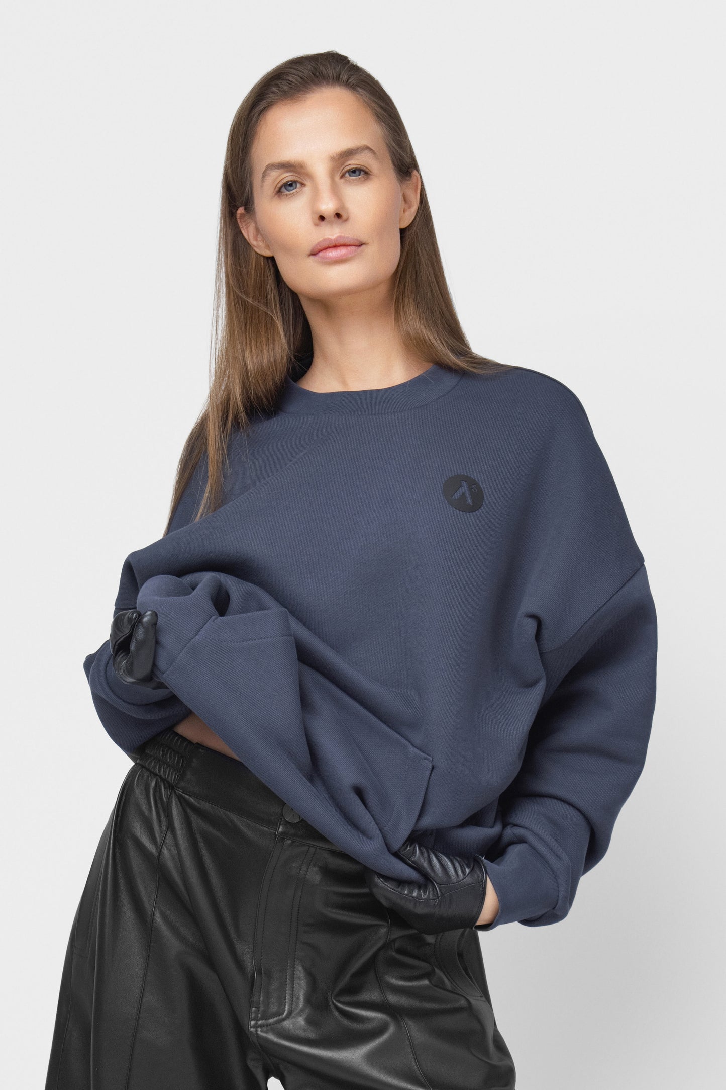 OVERSIZED SWEATSHIRT BE PŪKO