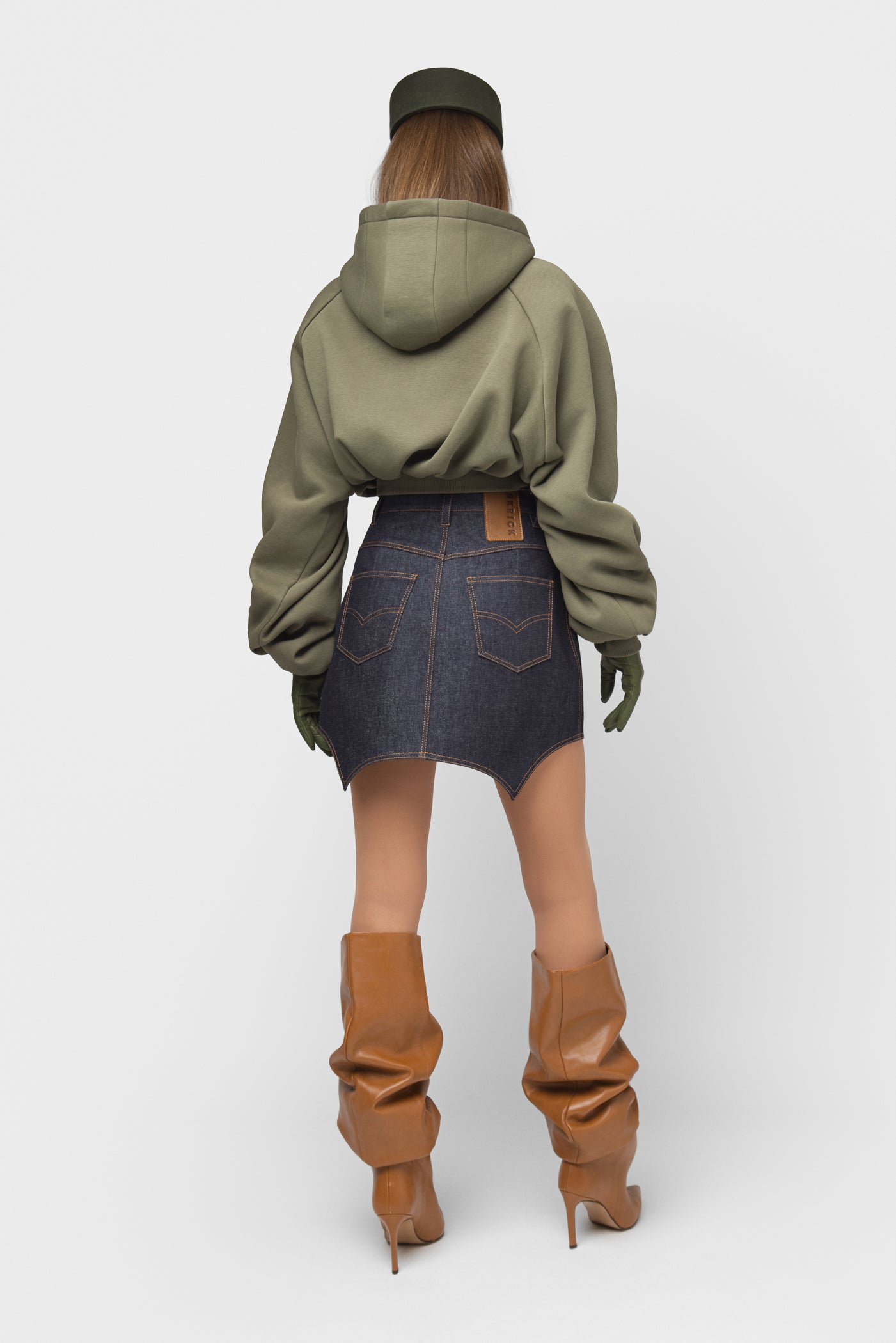 DŽINSINIS SIJONAS SU TRIKAMPIAIS