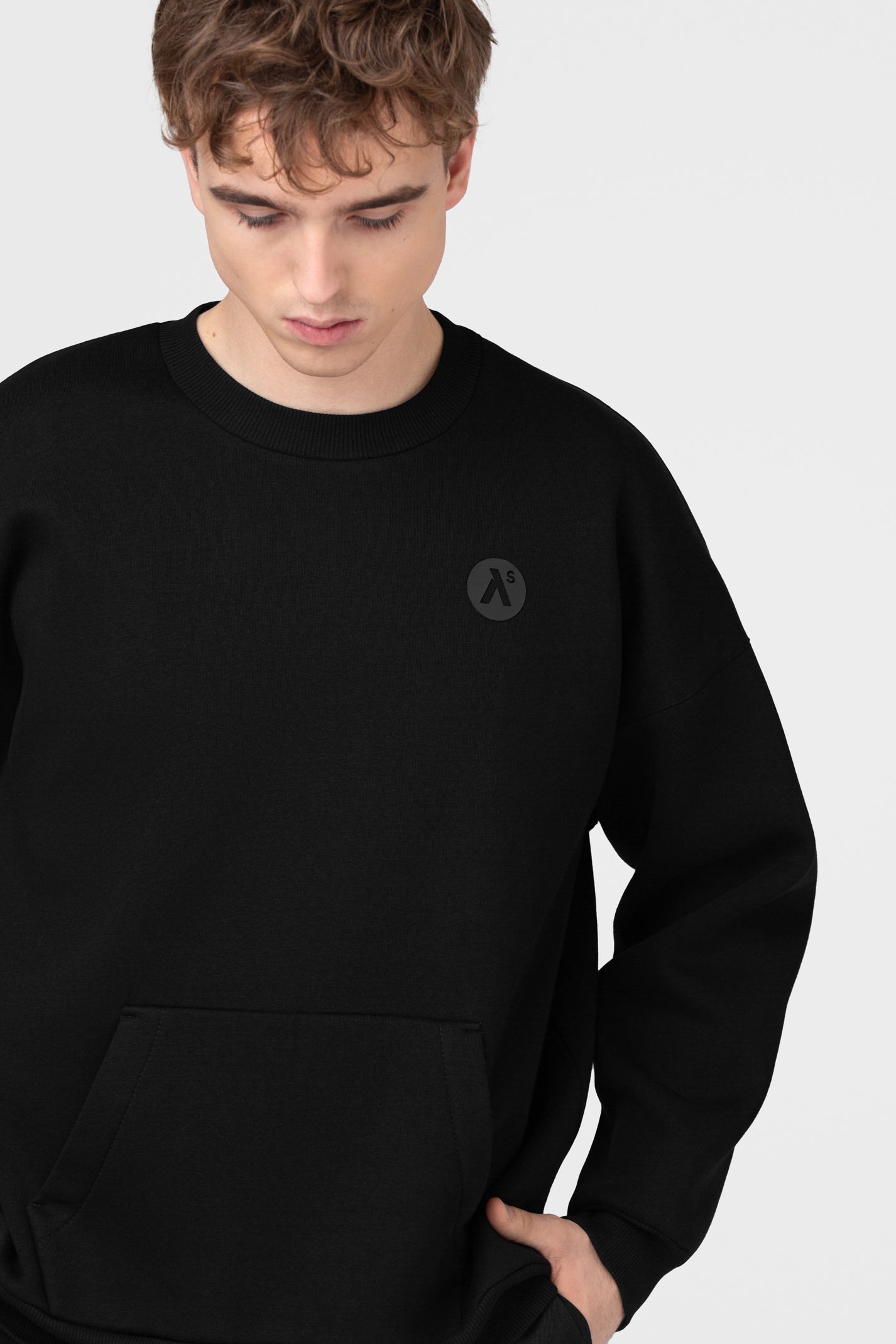 OVERSIZED SWEATSHIRT SU PŪKU