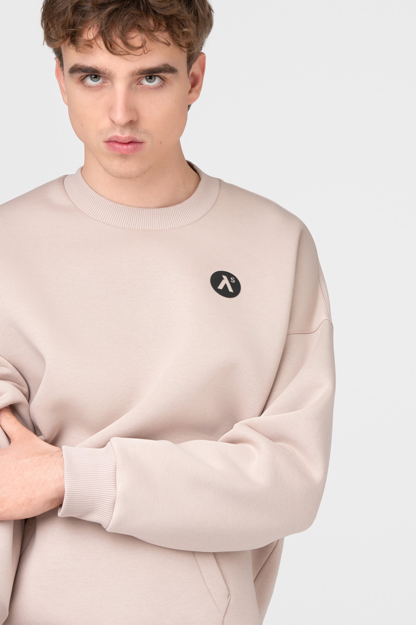 OVERSIZED SWEATSHIRT SU PŪKU