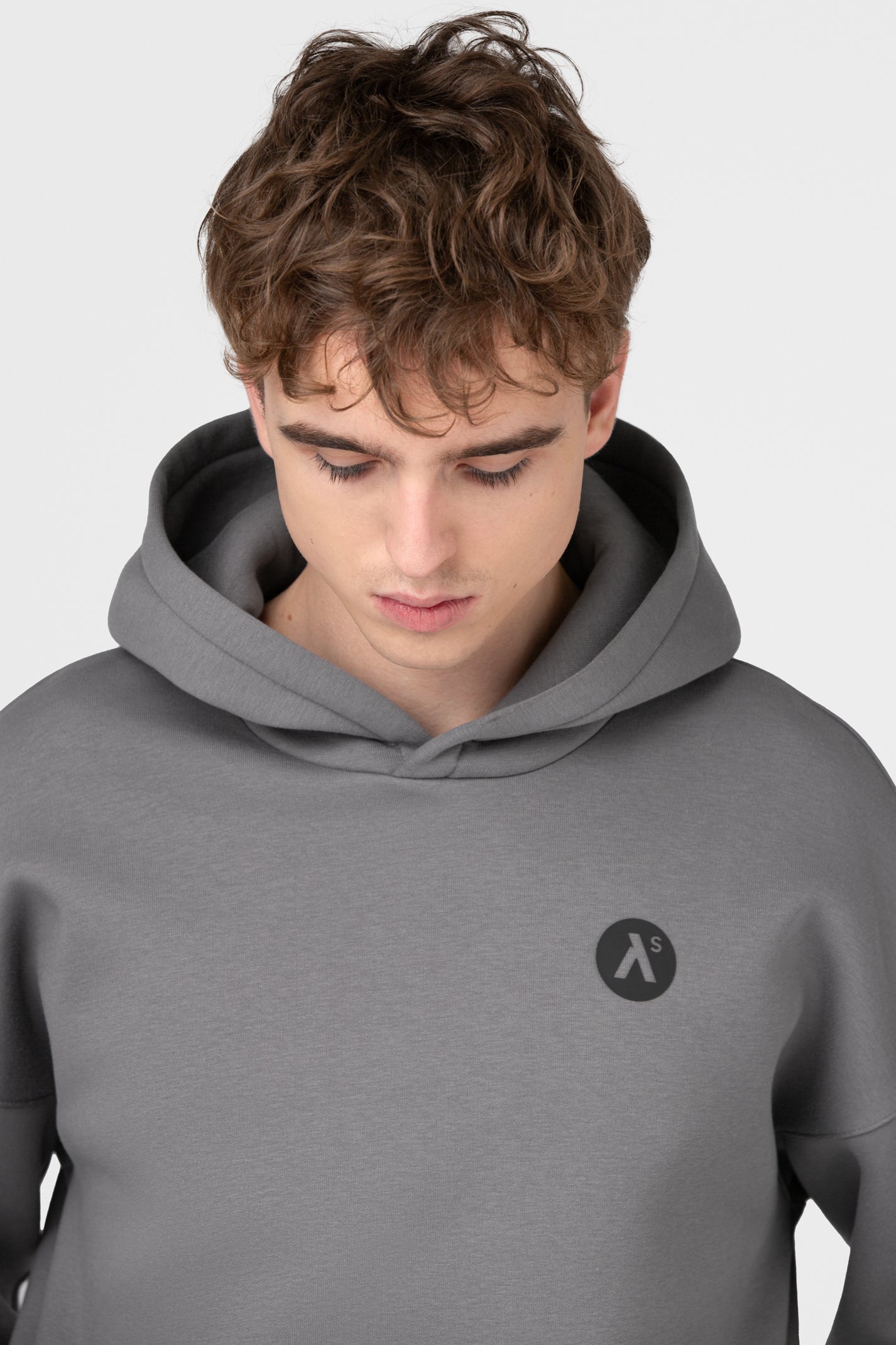 OVERSIZED HOODIE SU PŪKU