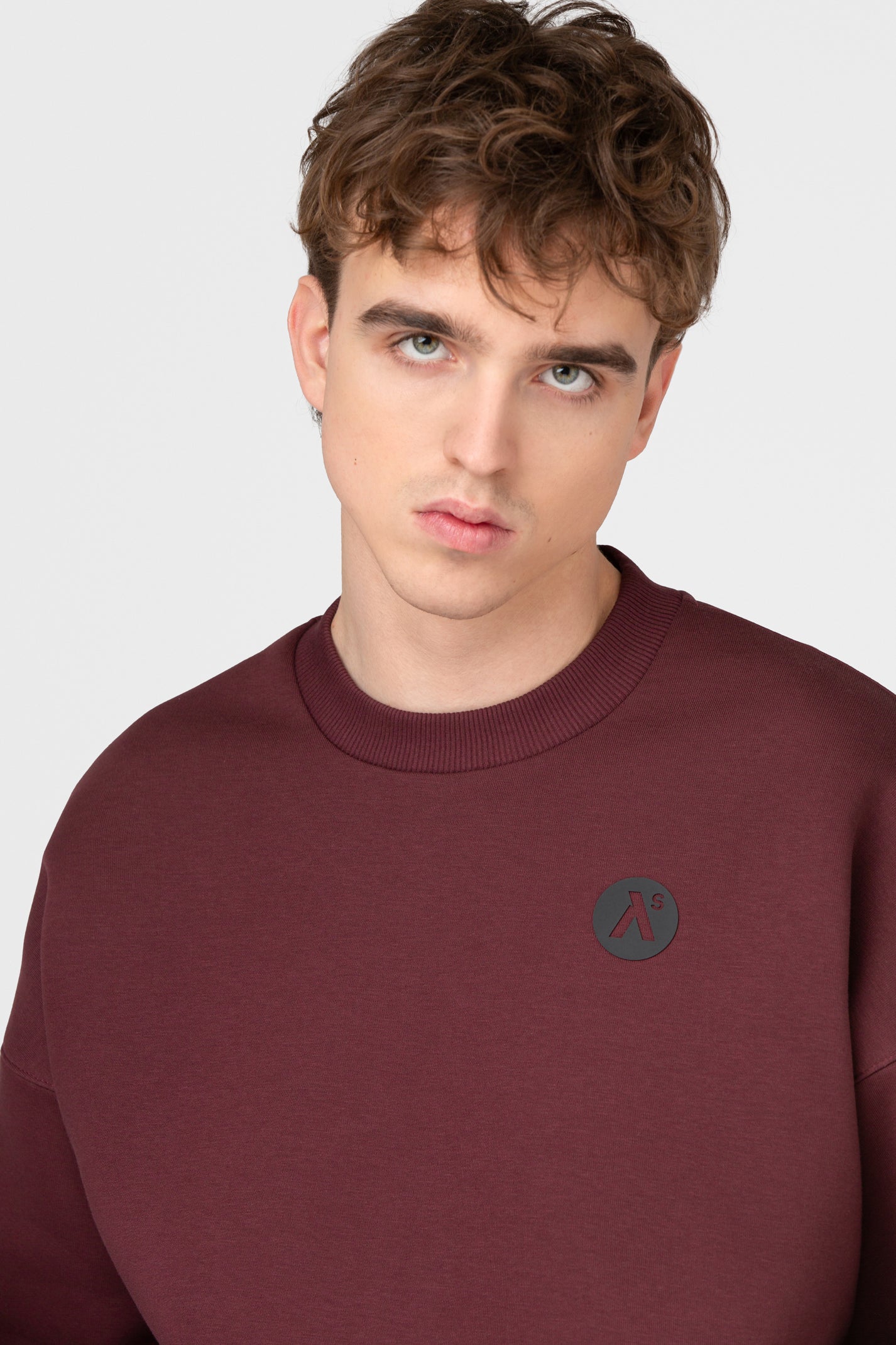OVERSIZED SWEATSHIRT SU PŪKU