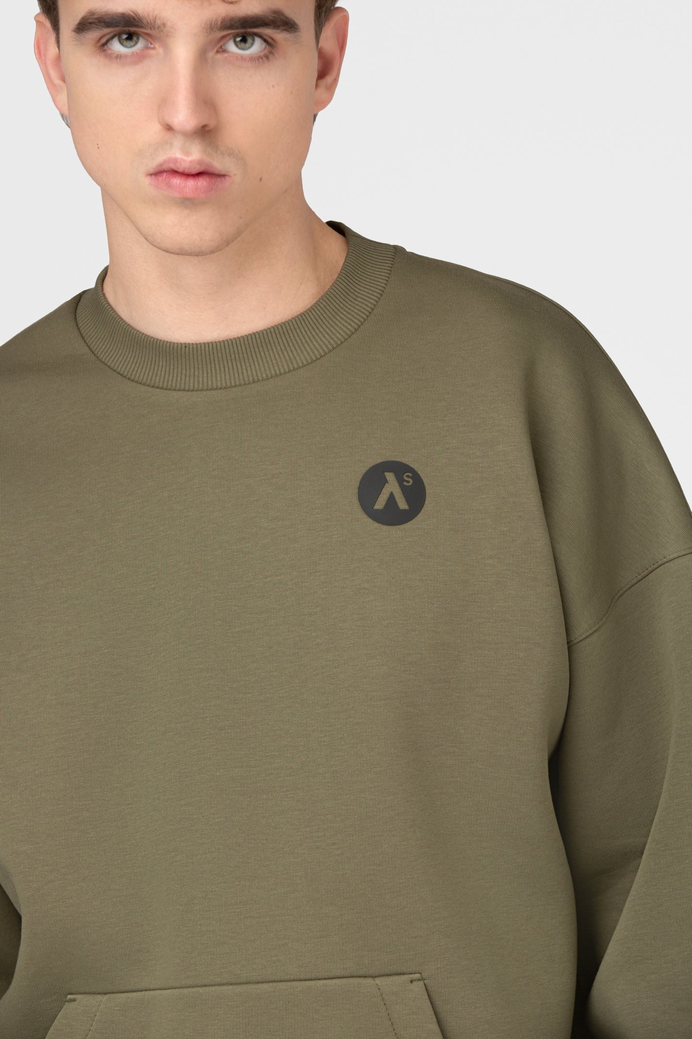 OVERSIZED SWEATSHIRT SU PŪKU