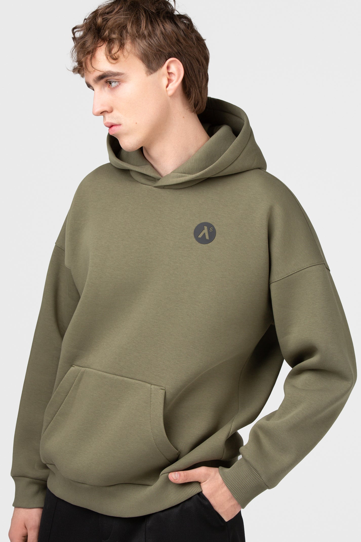 OVERSIZED HOODIE SU PŪKU