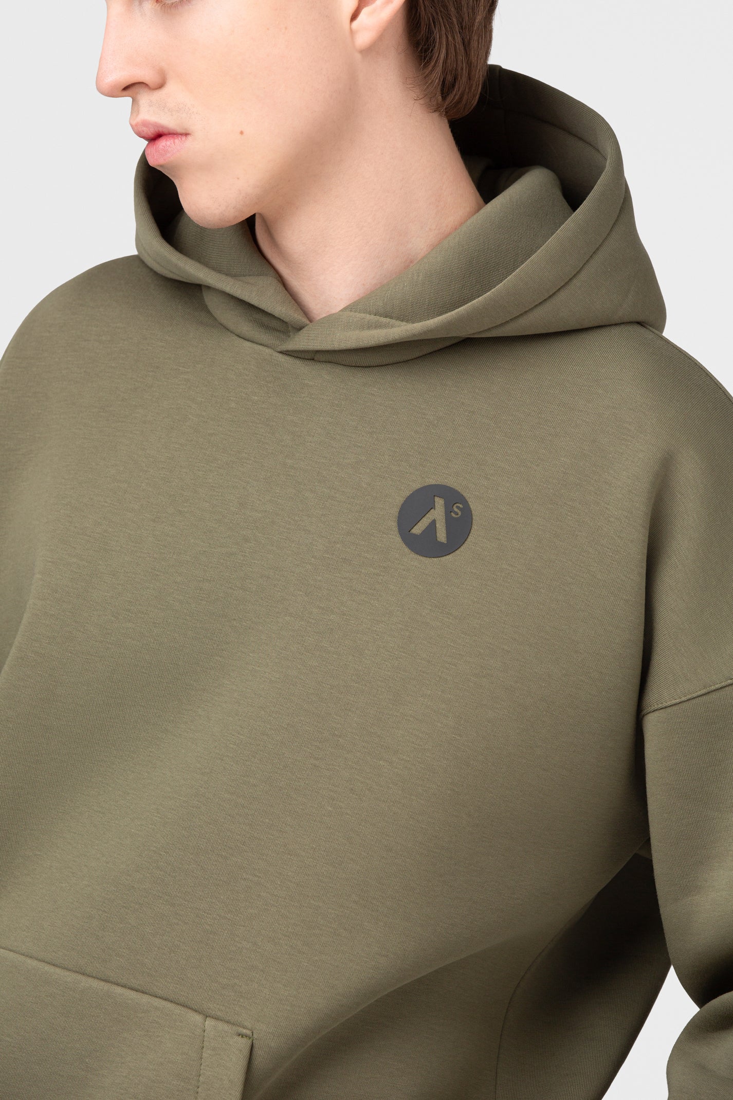 OVERSIZED HOODIE SU PŪKU