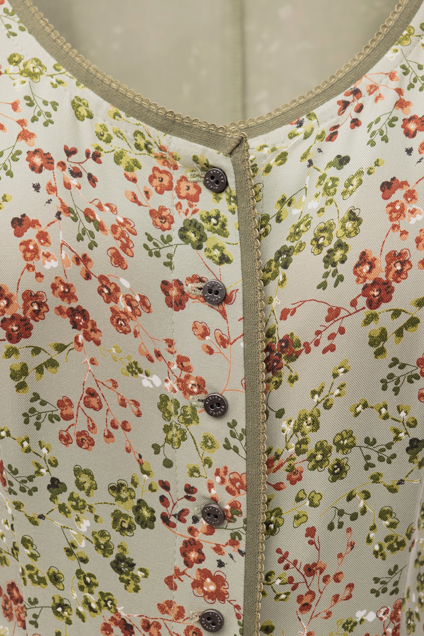 GĖLĖTA SUKNELĖ - OLIVE