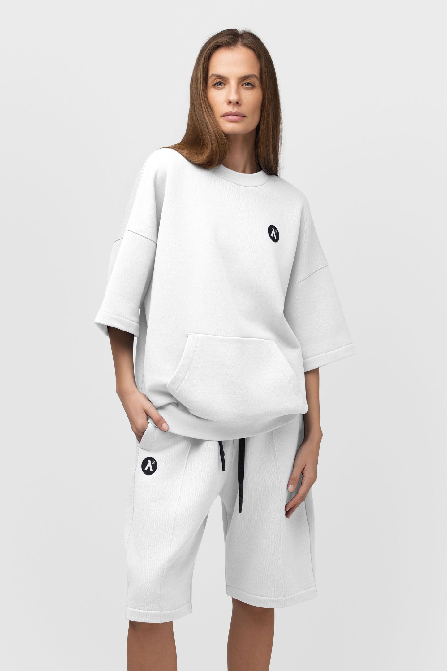 LAISVALAIKIO KOSTIUMAS SU ŠORTAIS