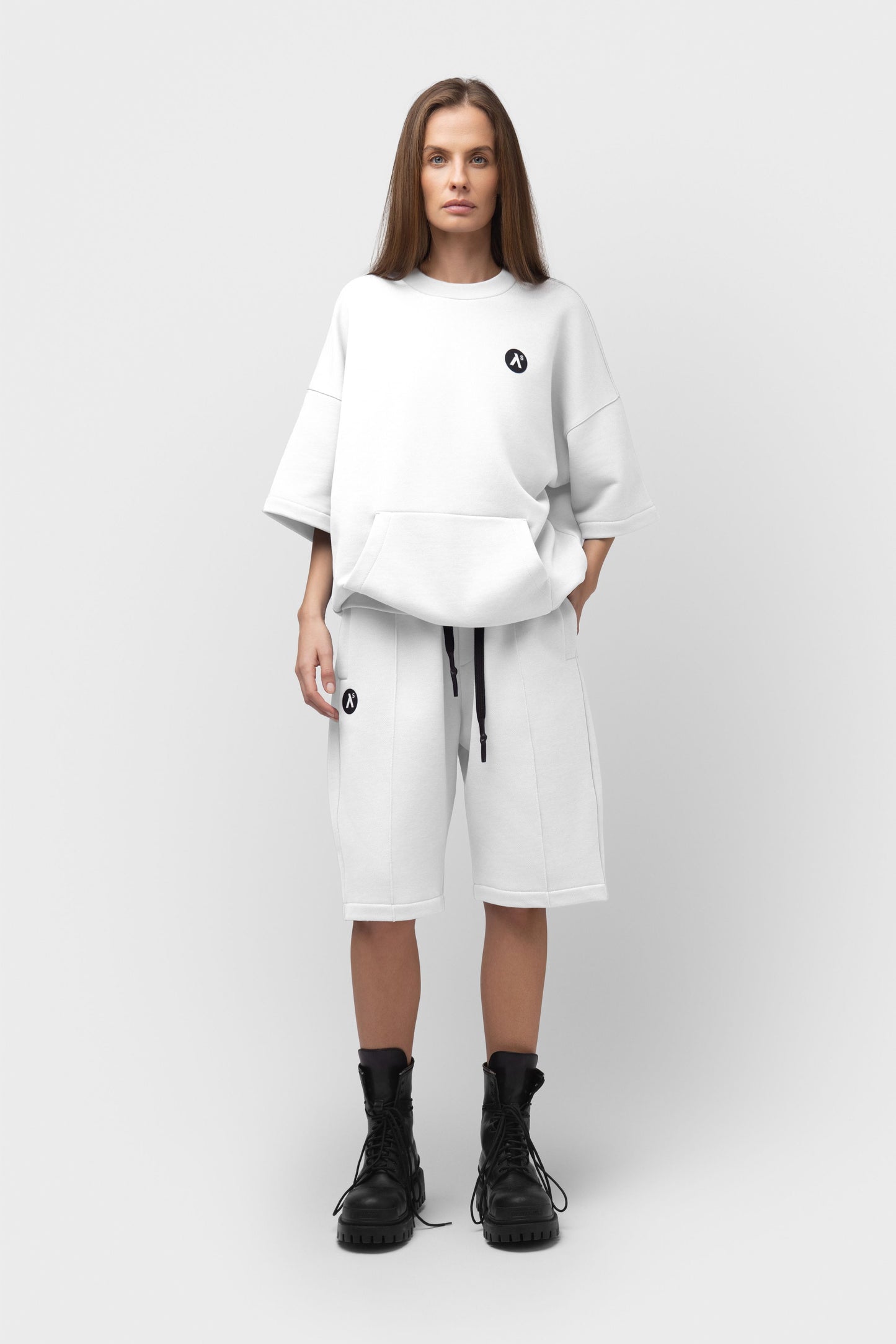 LAISVALAIKIO KOSTIUMAS SU ŠORTAIS