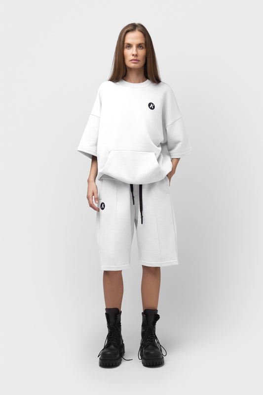 LAISVALAIKIO KOSTIUMAS SU ŠORTAIS