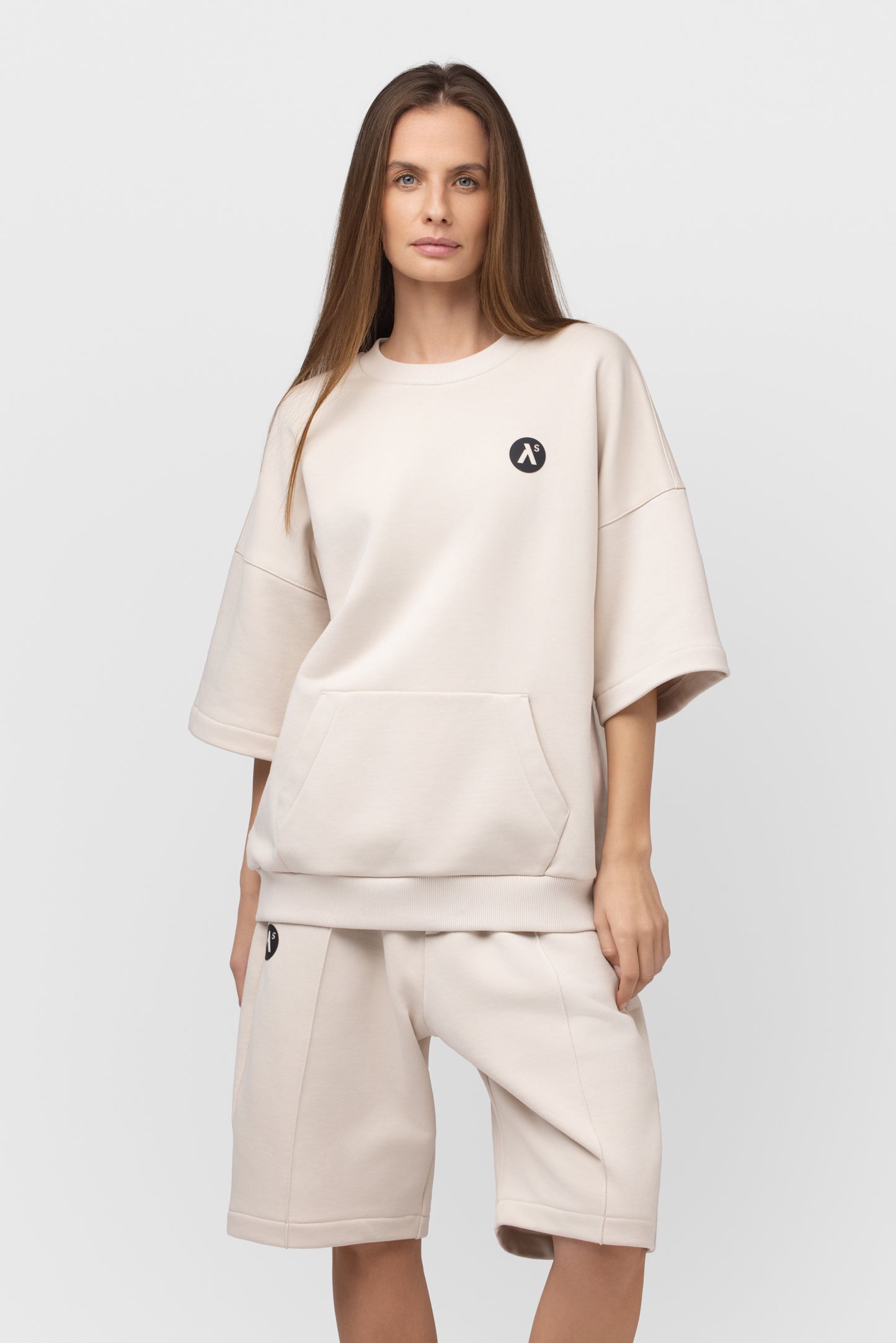 LAISVALAIKIO KOSTIUMAS SU ŠORTAIS