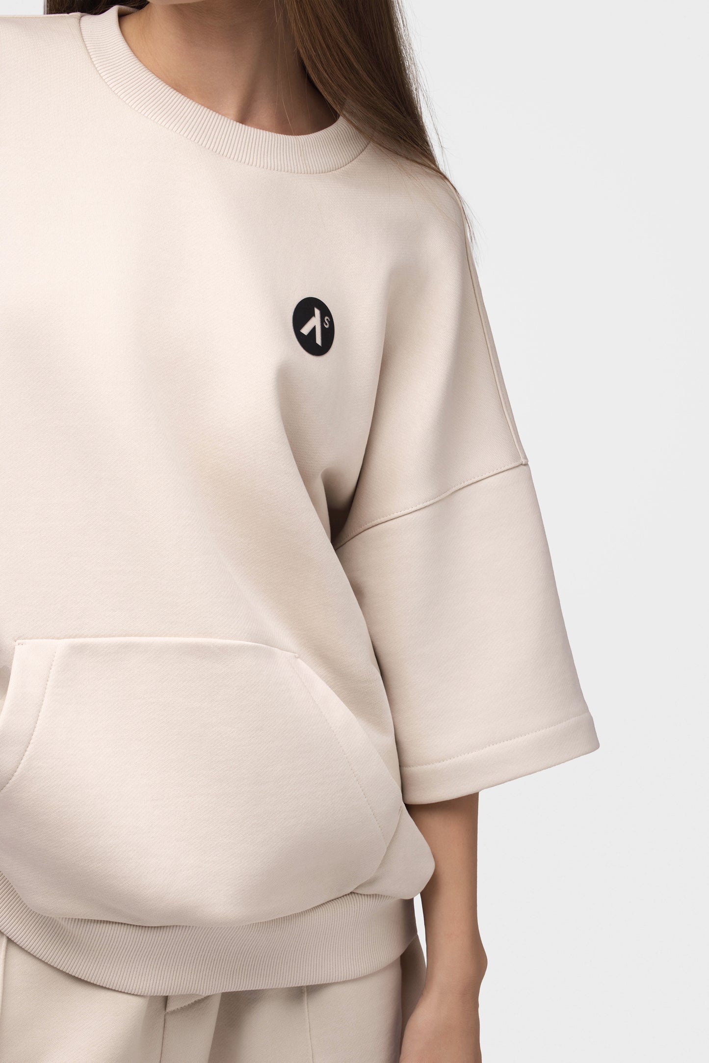 LAISVALAIKIO KOSTIUMAS SU ŠORTAIS