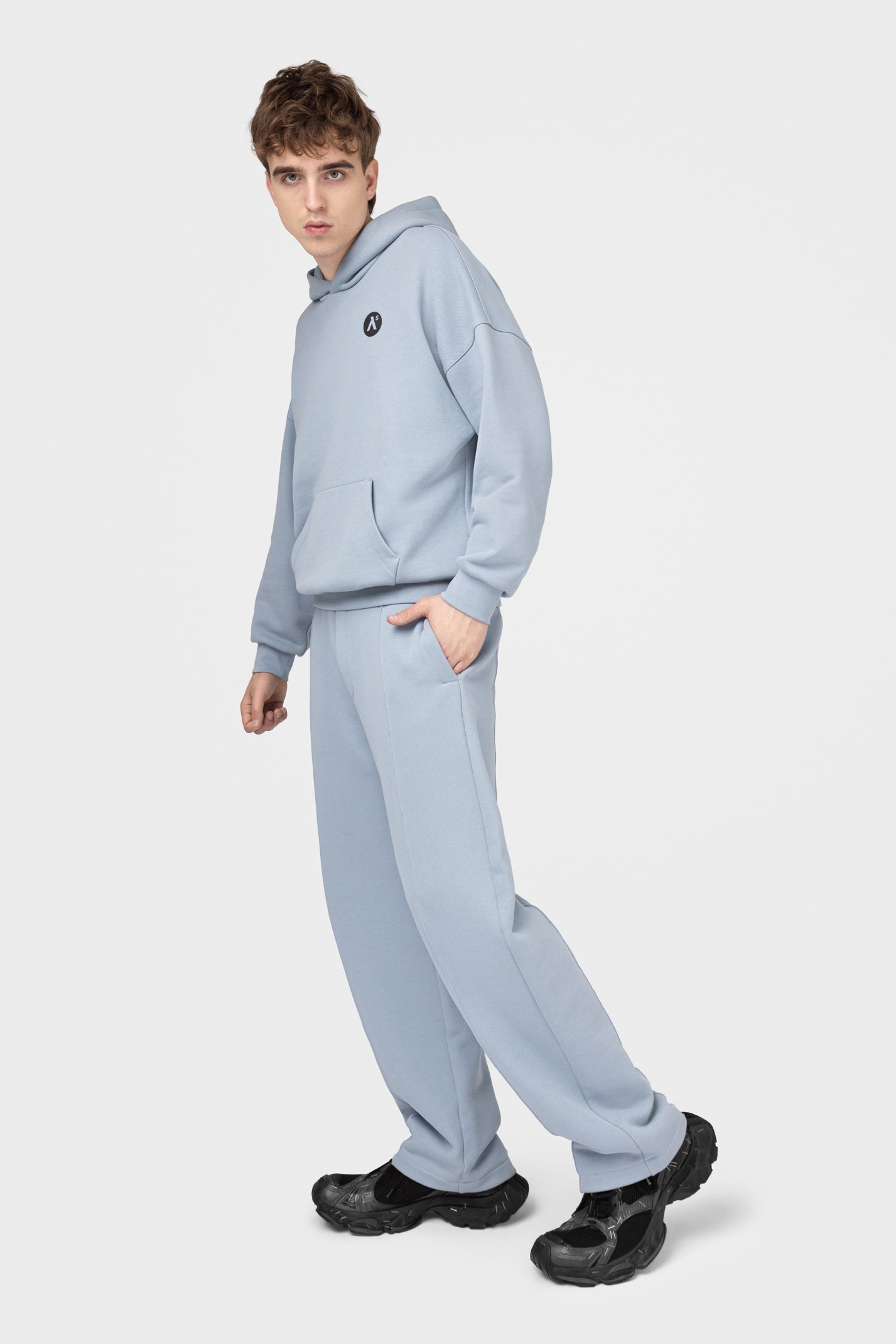 OVERSIZED TRACKSUIT