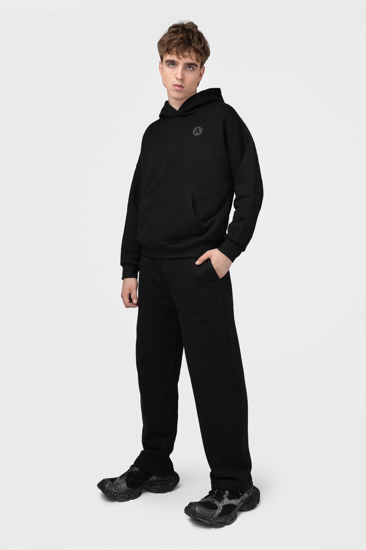 OVERSIZED TRACKSUIT