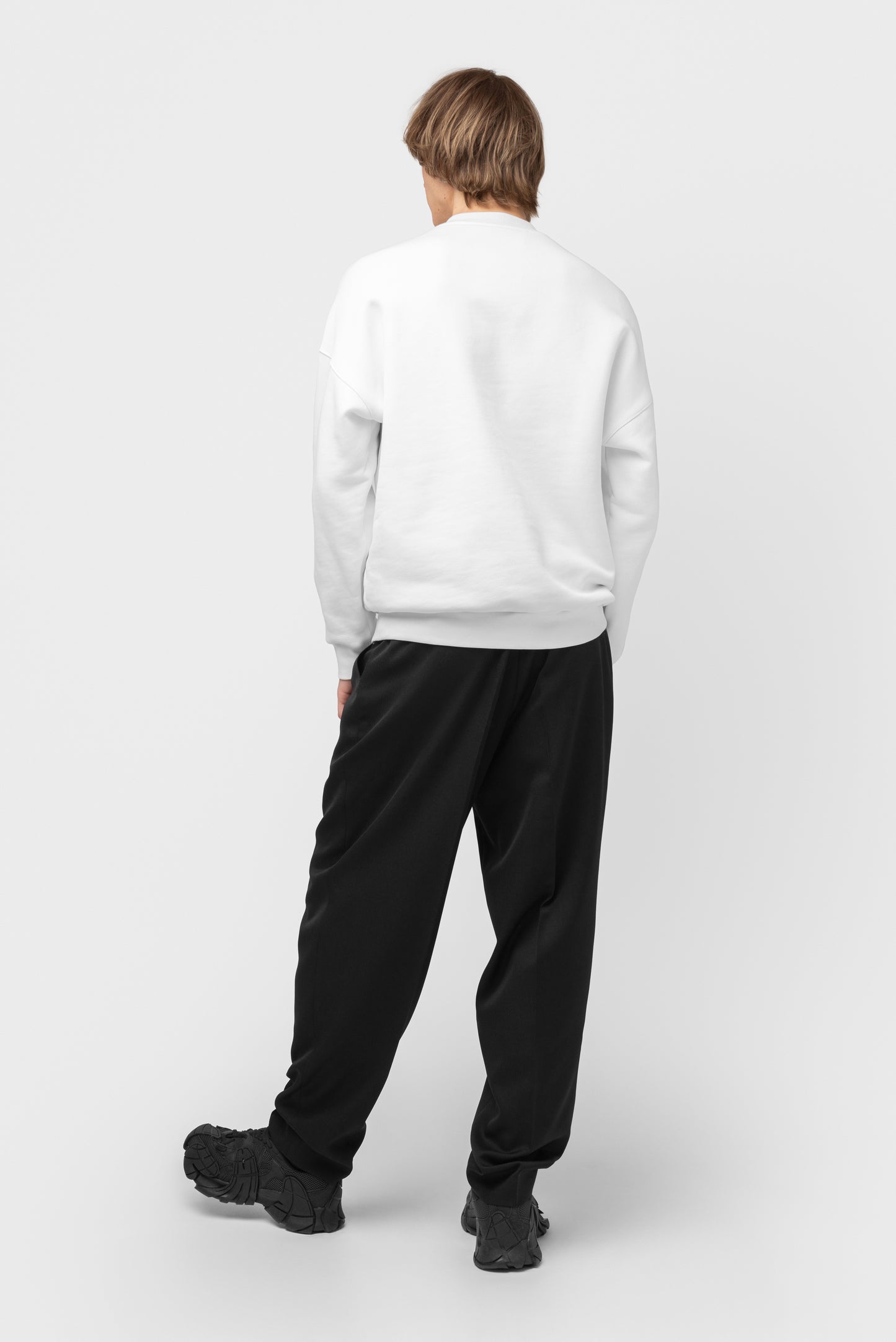 OVERSIZED SWEATSHIRT BE PŪKO
